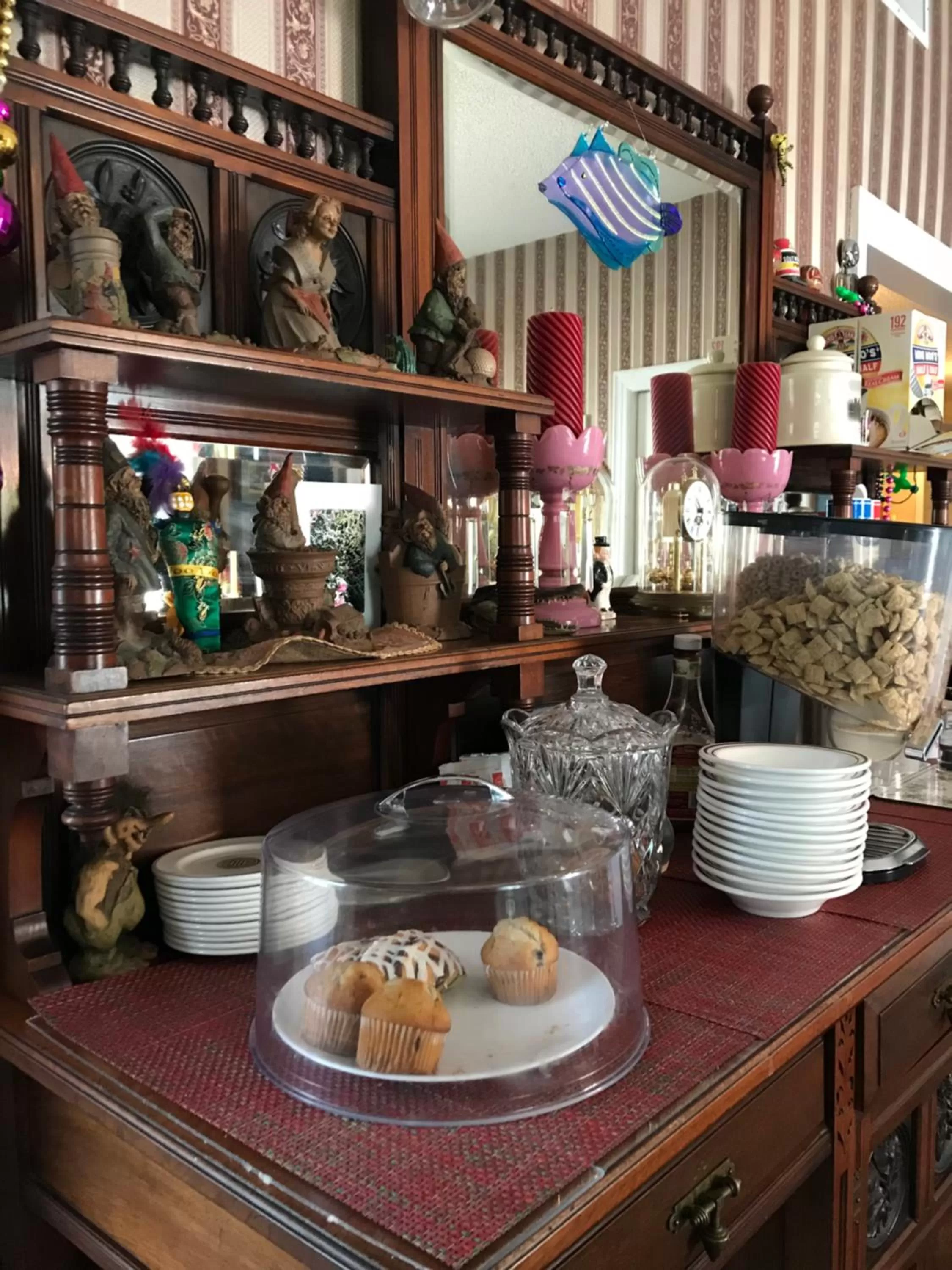Continental breakfast in Rose Manor Bed & Breakfast