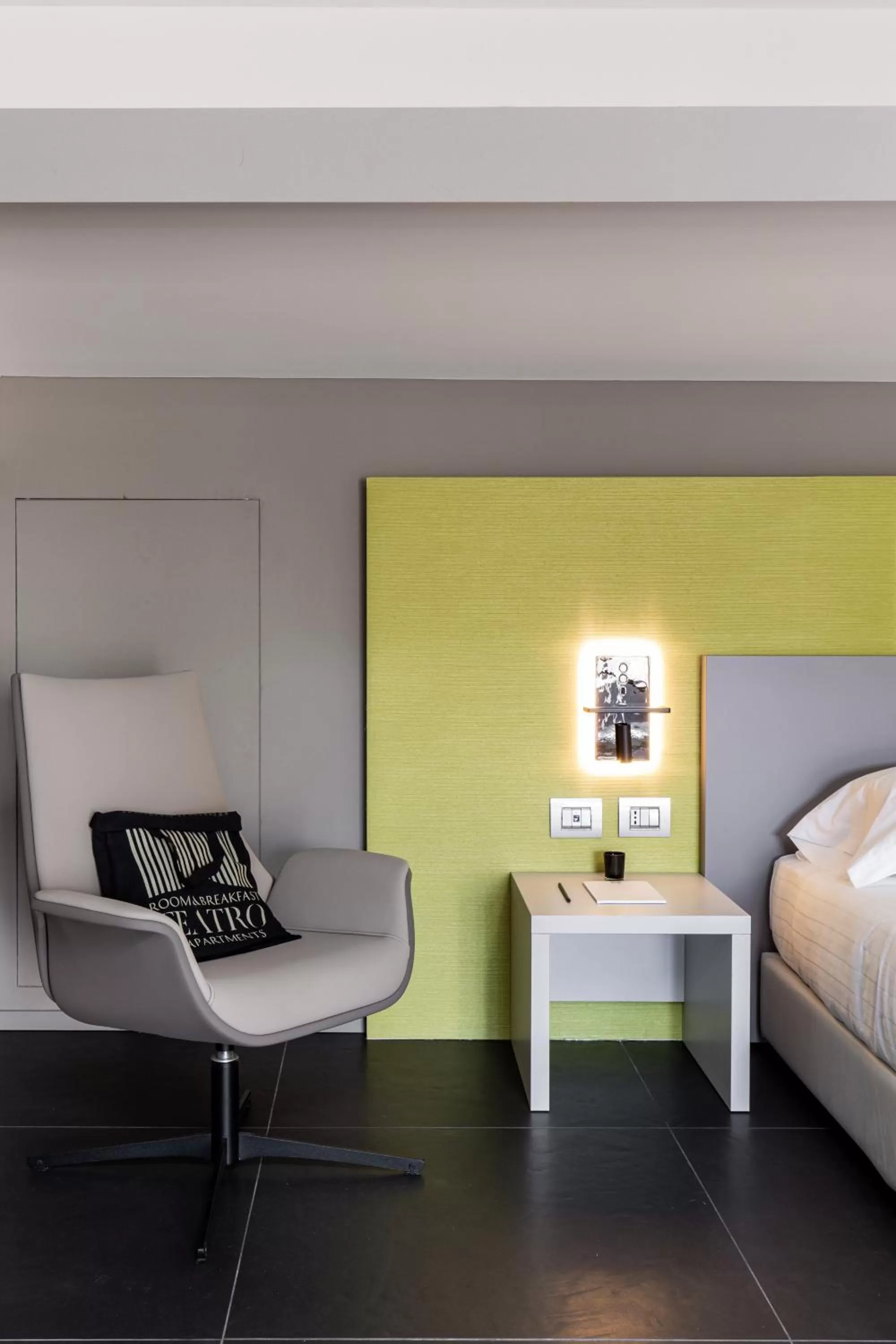 Photo of the whole room, Bed in RB del Teatro&Apartaments