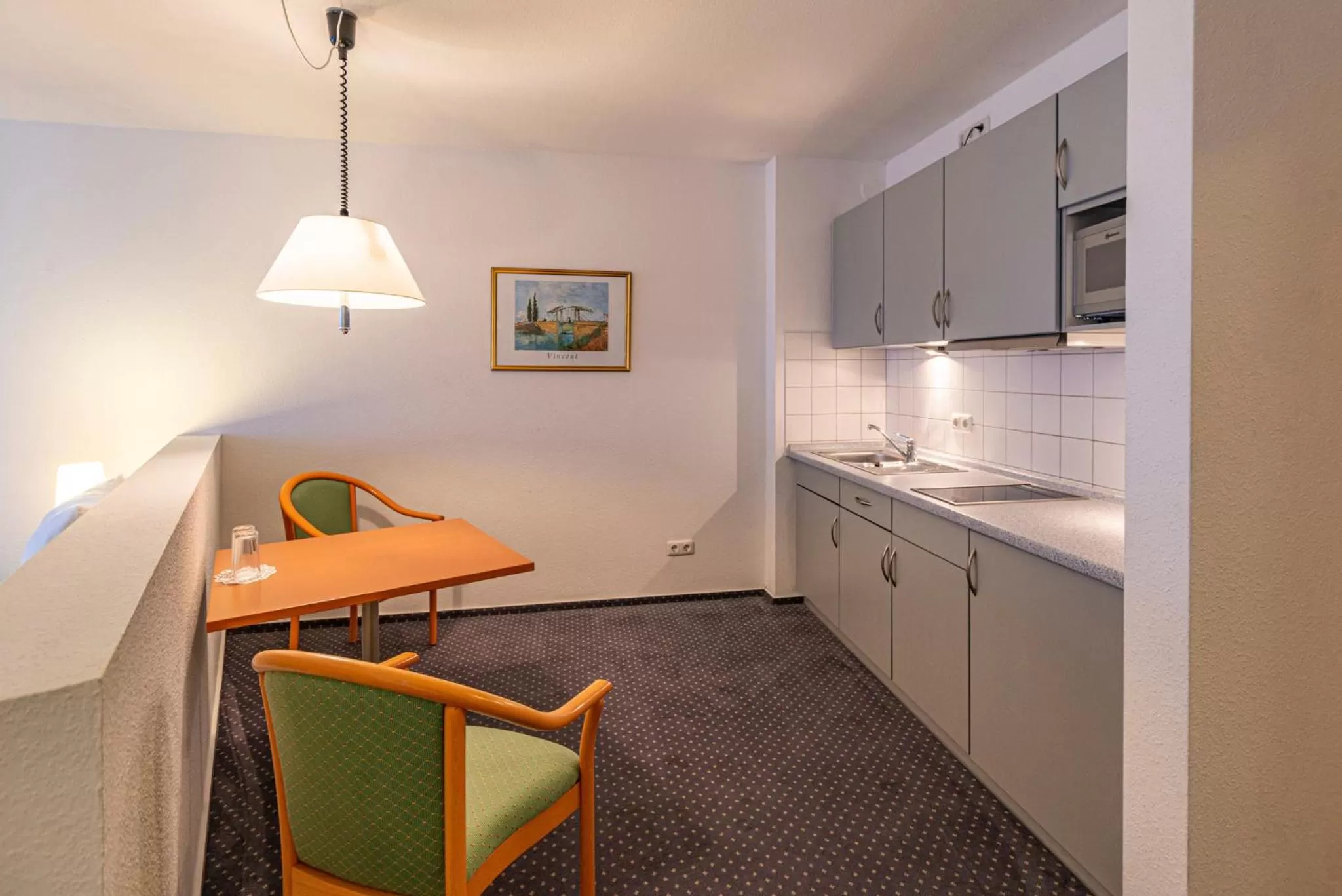 Kitchen or kitchenette in Hotel Rostock West im "Kritzmow Park"