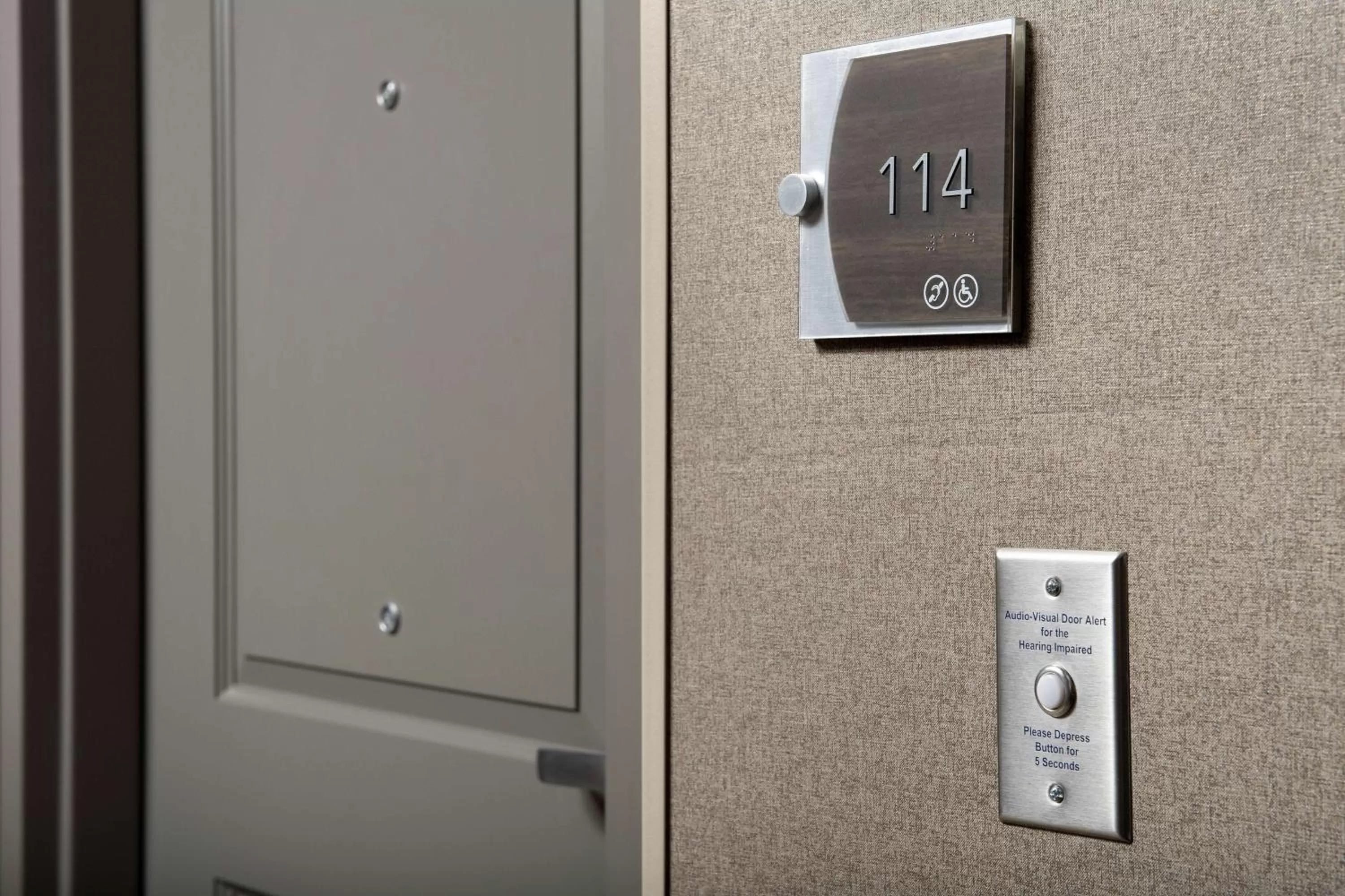 Bedroom in Homewood Suites By Hilton Louisville Airport