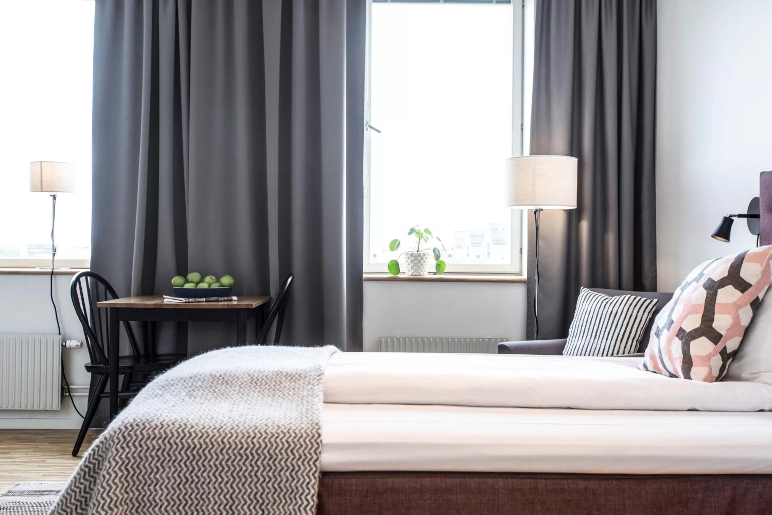 Seating area, Bed in Biz Apartment Solna