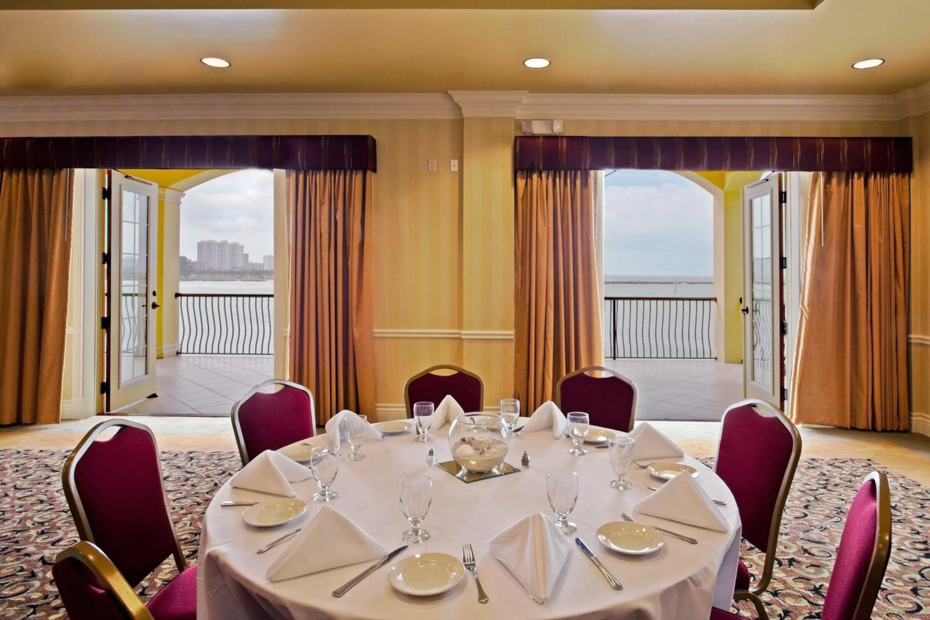 Banquet/Function facilities in Holiday Inn & Suites Clearwater Beach by IHG