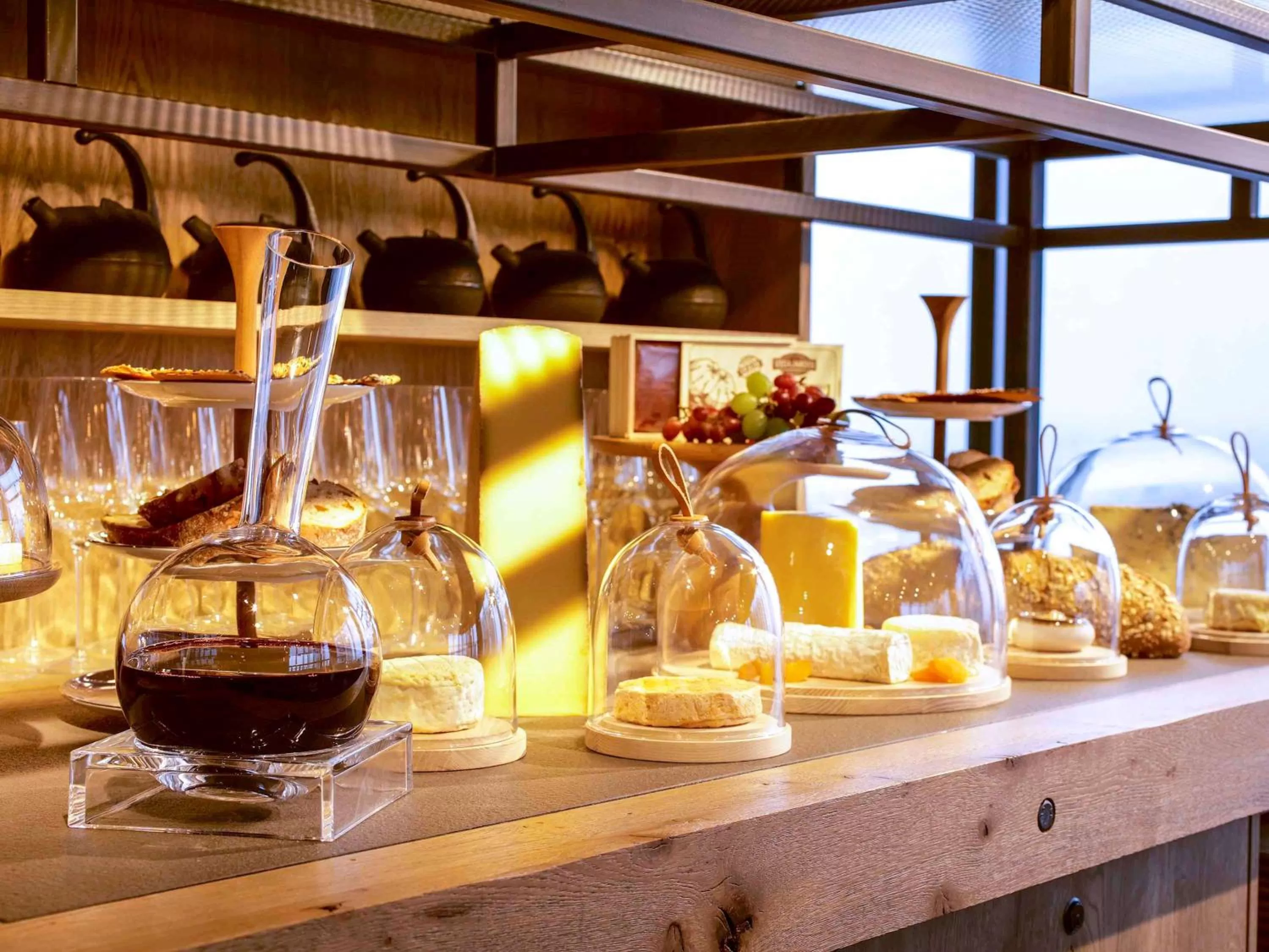 Restaurant/places to eat in Novotel London Canary Wharf