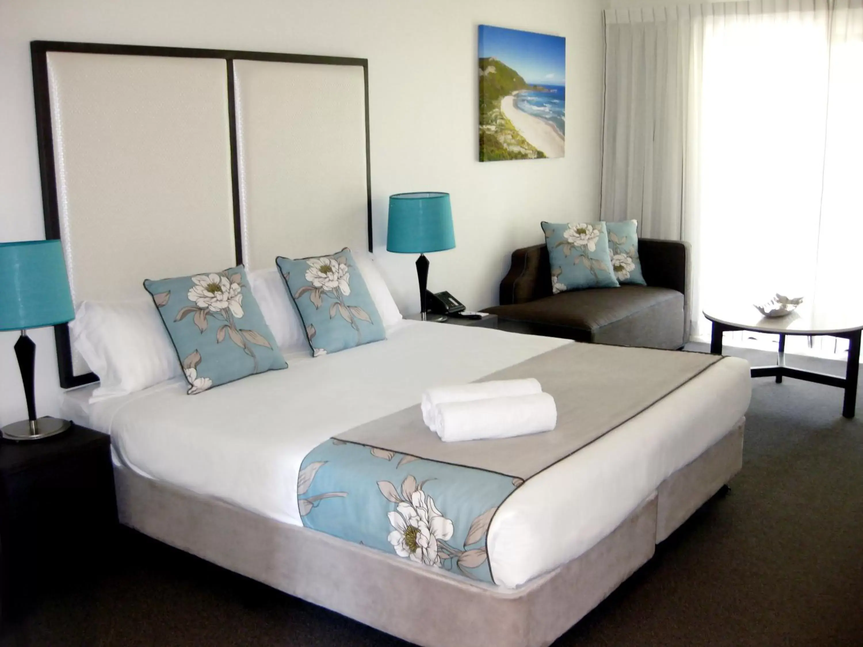 1 King Bed, 2 Twin Beds, Deluxe 2 Bedroom Apartment, Non-Smoking in Club Wyndham Dunsborough, Trademark Collection by Wyndham 1 King Bed, 2 Twin Beds, Deluxe 2 Bedroom Apartment, Non-Smoking in Club Wyndham Dunsborough, Trademark Collection by Wyndham