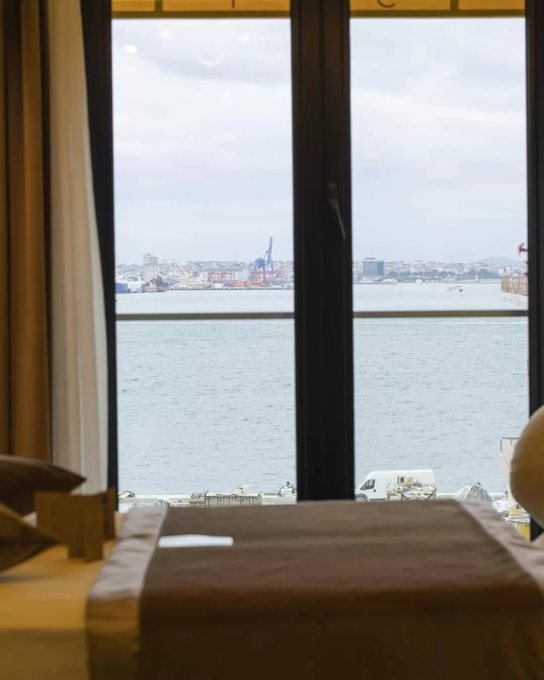 Bedroom, Bed in Tonight Hotel Port