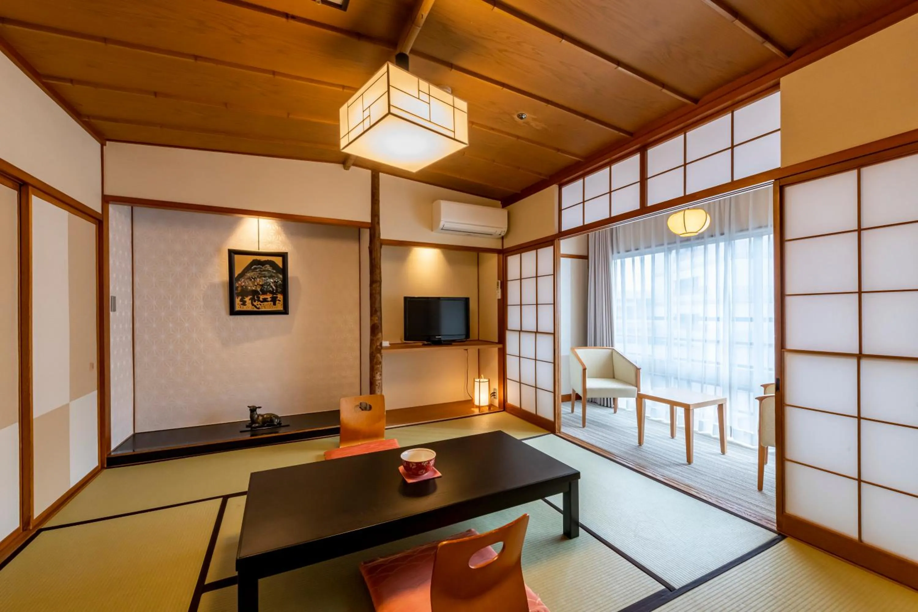 Photo of the whole room in Senkeien Tsukioka Hotel