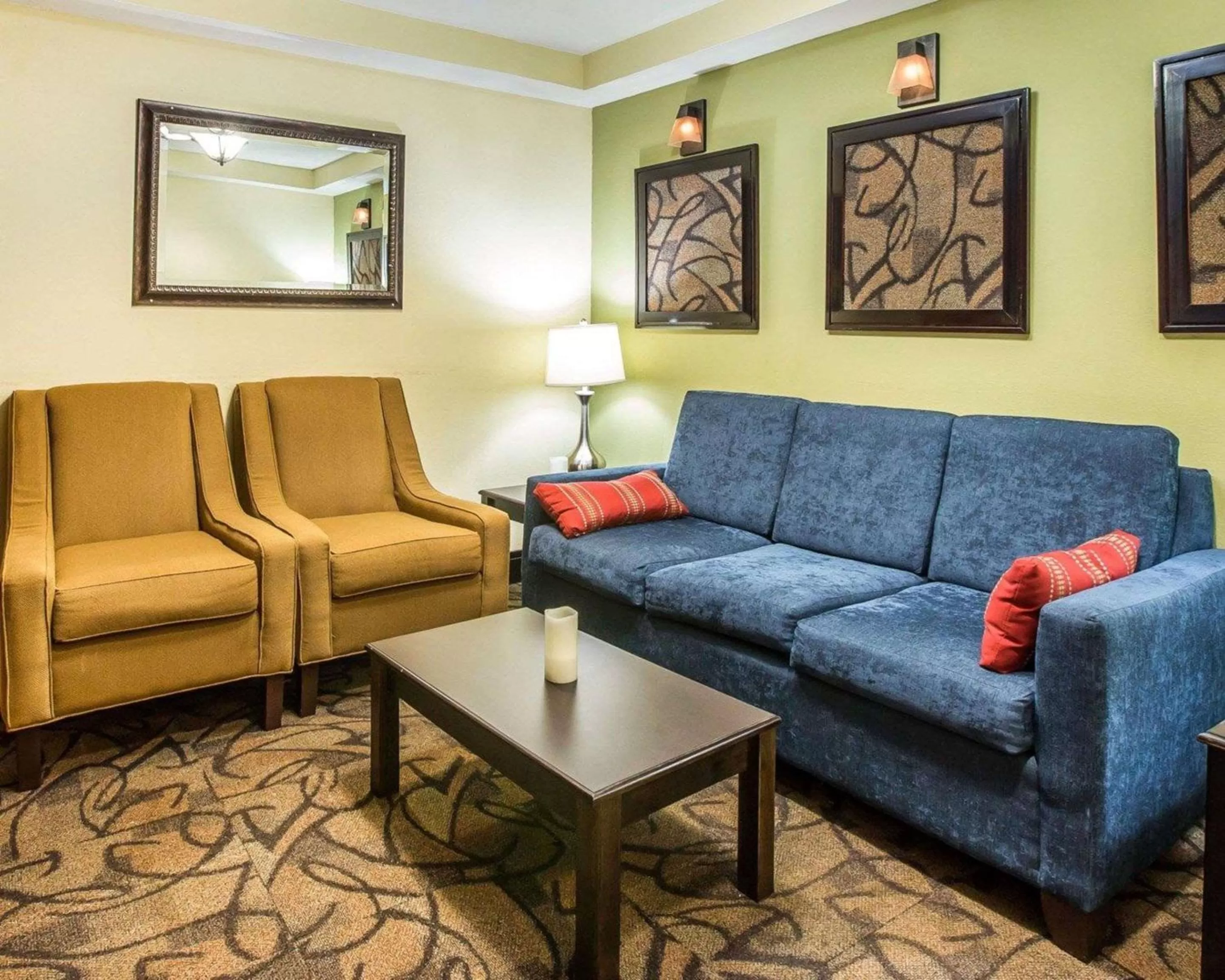 Lobby or reception in Quality Inn Darien-North Brunswick