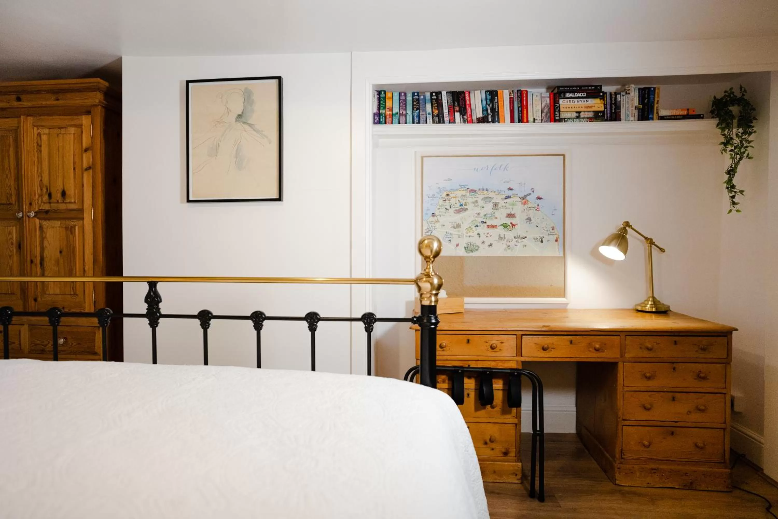 Bed in Hovell Hall Country Bed and Breakfast