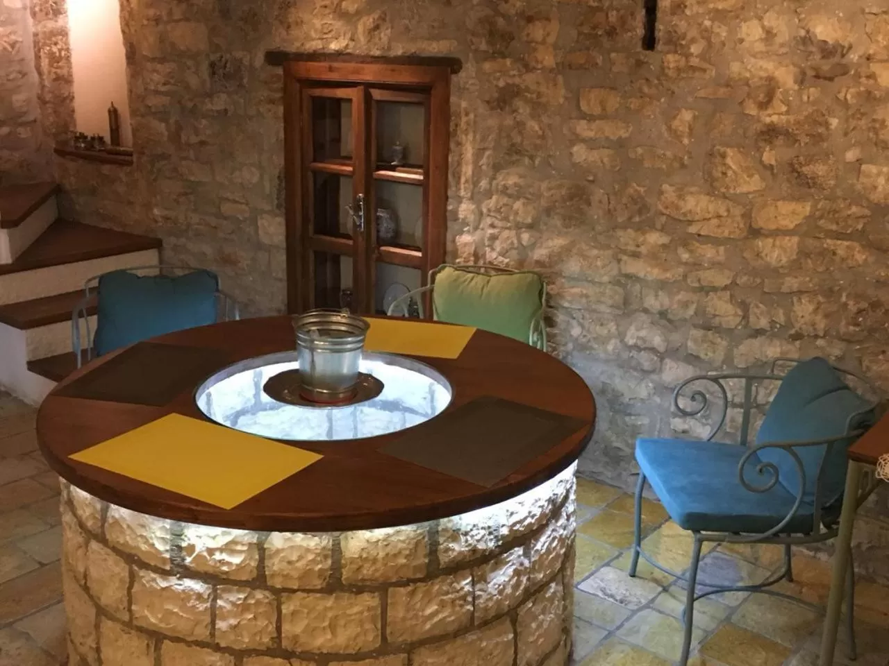 Food and drinks, Dining Area in Vila 4 Bed&Breakfast