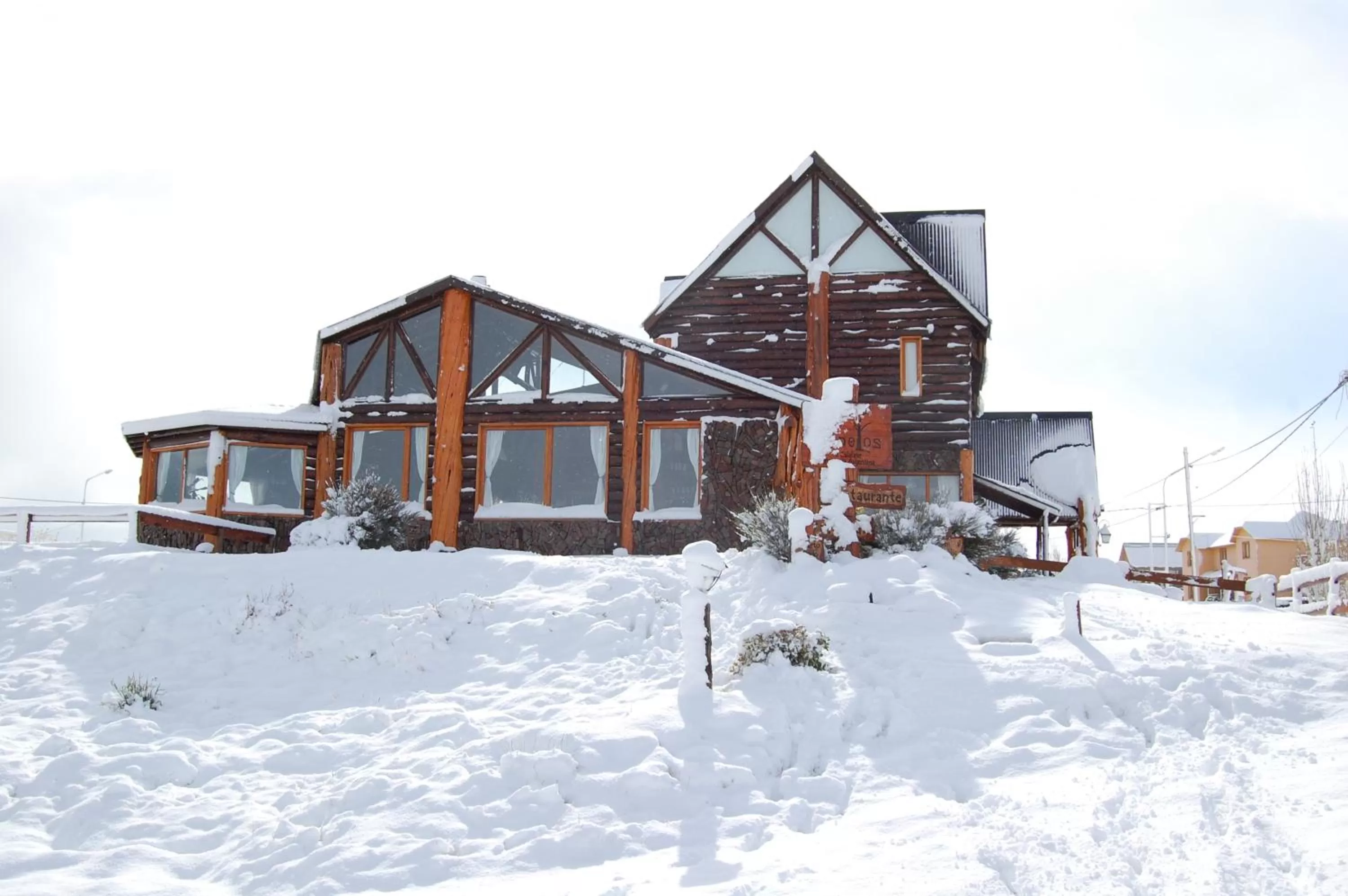 Property building, Winter in Hosteria Los Canelos