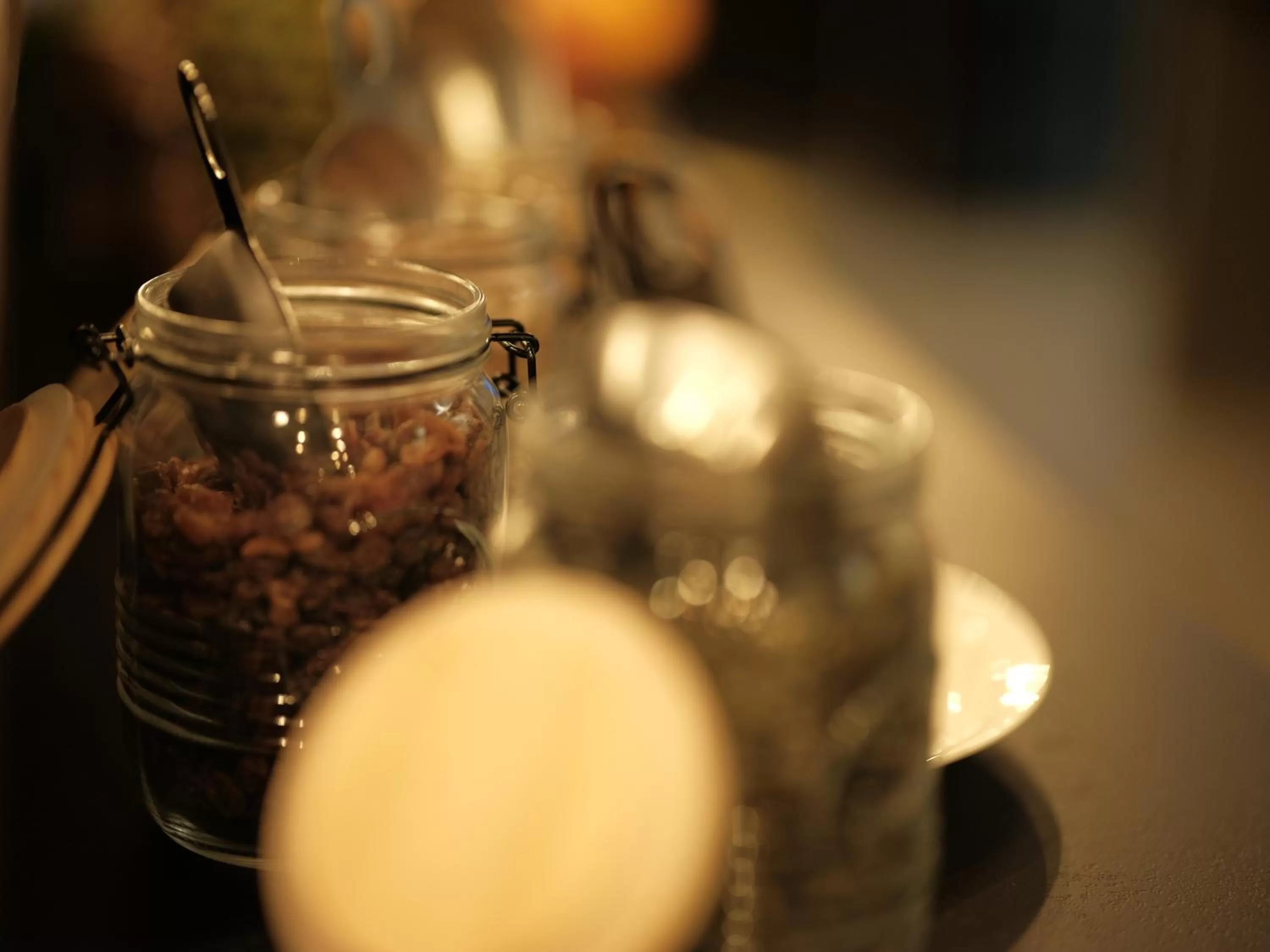 Food and drinks in THE ROOMS - Hotel & House