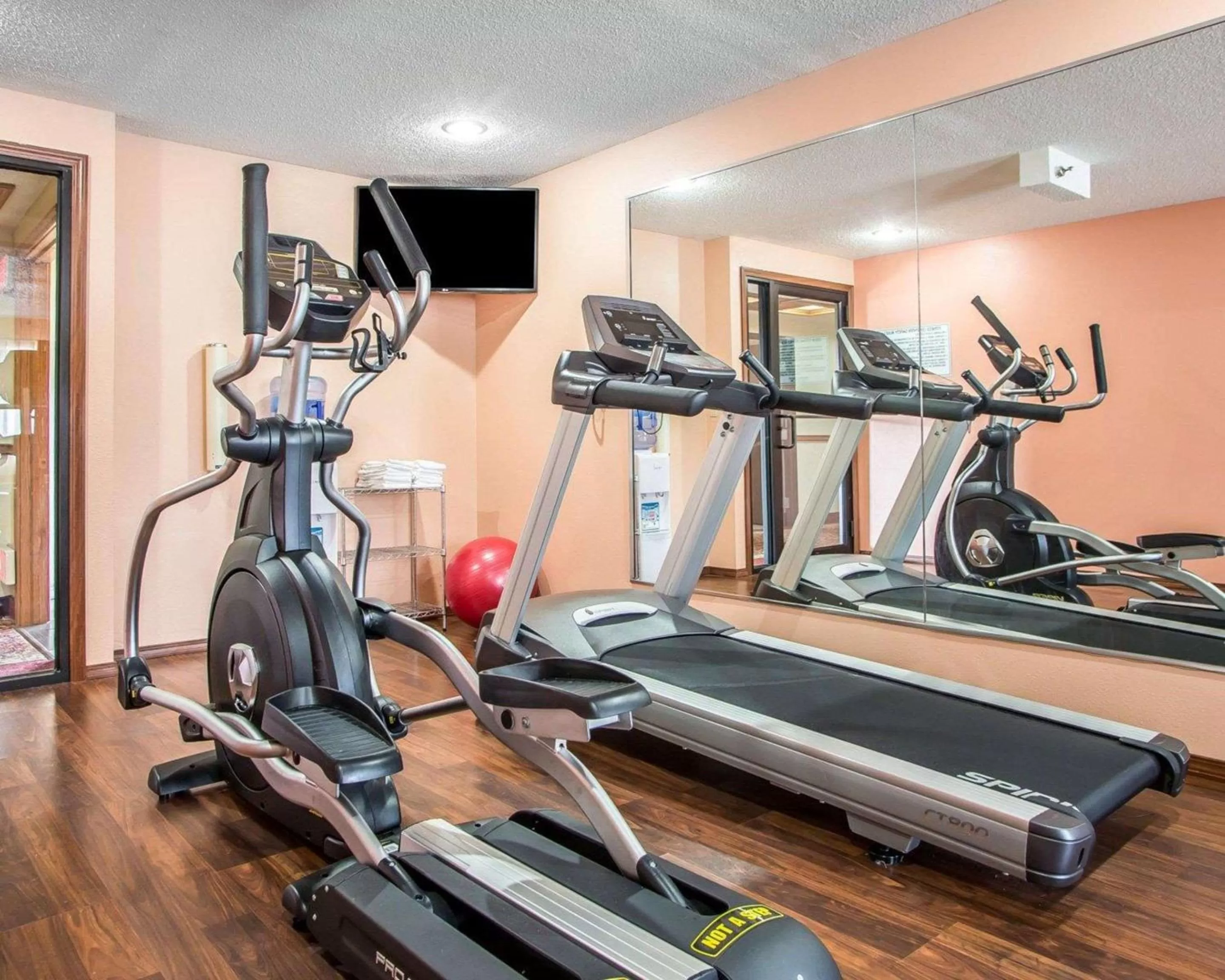 Fitness centre/facilities in Quality Inn Morton at I-74
