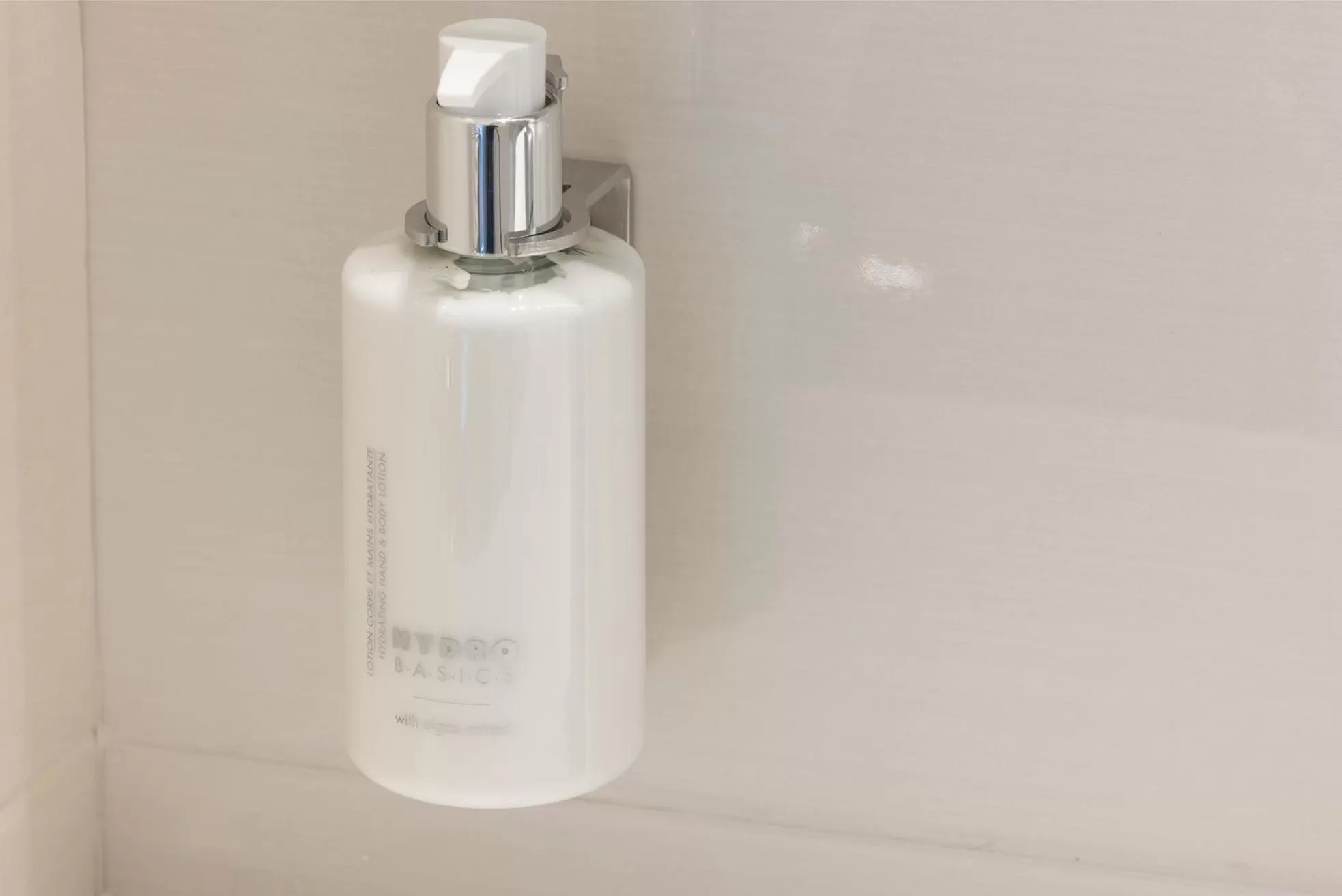 Bathroom in Hotel 64 Nice