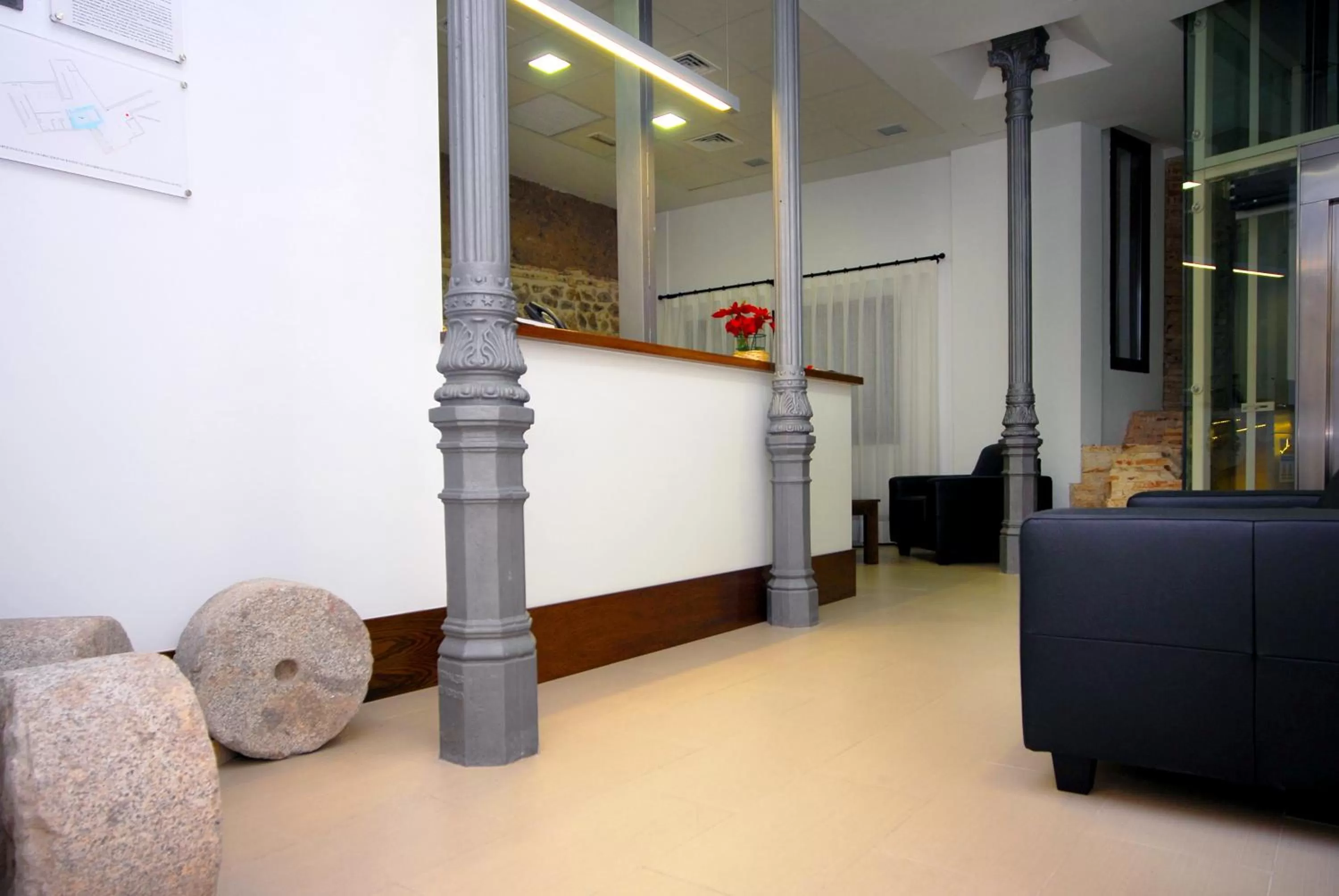 Lobby or reception in Hotel Domus Plaza Zocodover