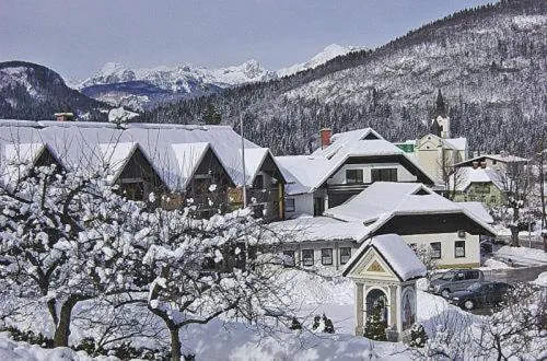 Facade/entrance in Hotel Tripič, restaurant and pizzeria