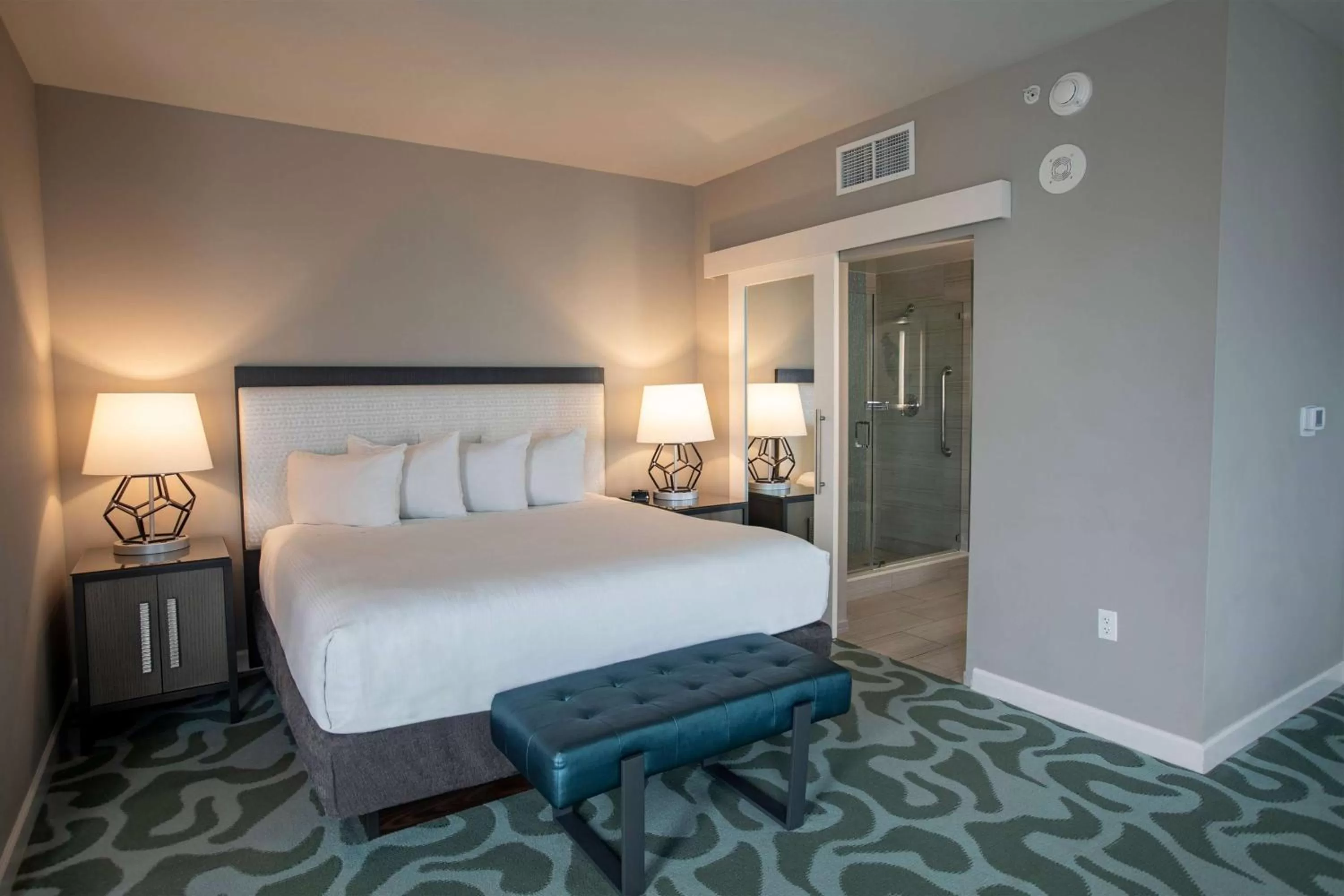 Photo of the whole room, Bed in Wyndham Grand Jupiter at Harbourside Place