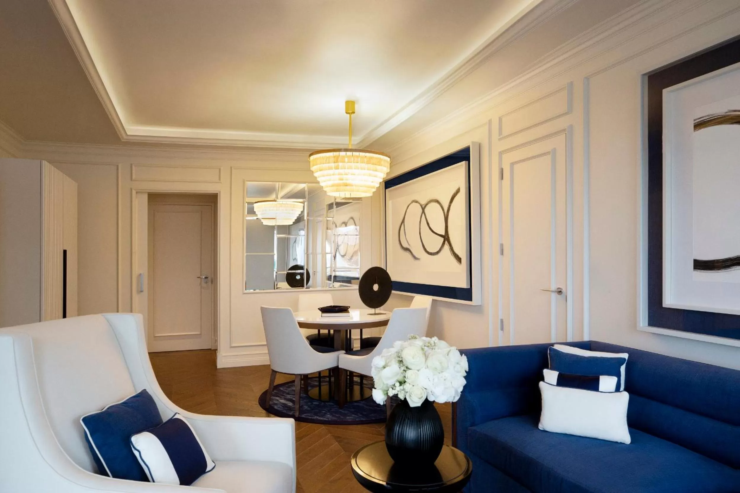 Living room in Sofitel Barcelona Skipper