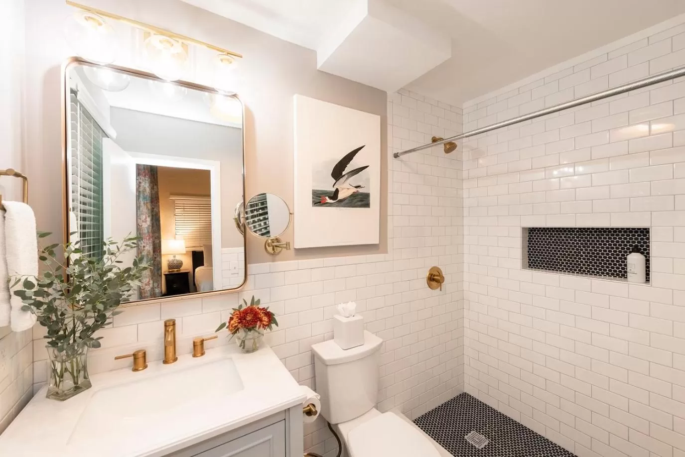 Shower in Old Town Manor