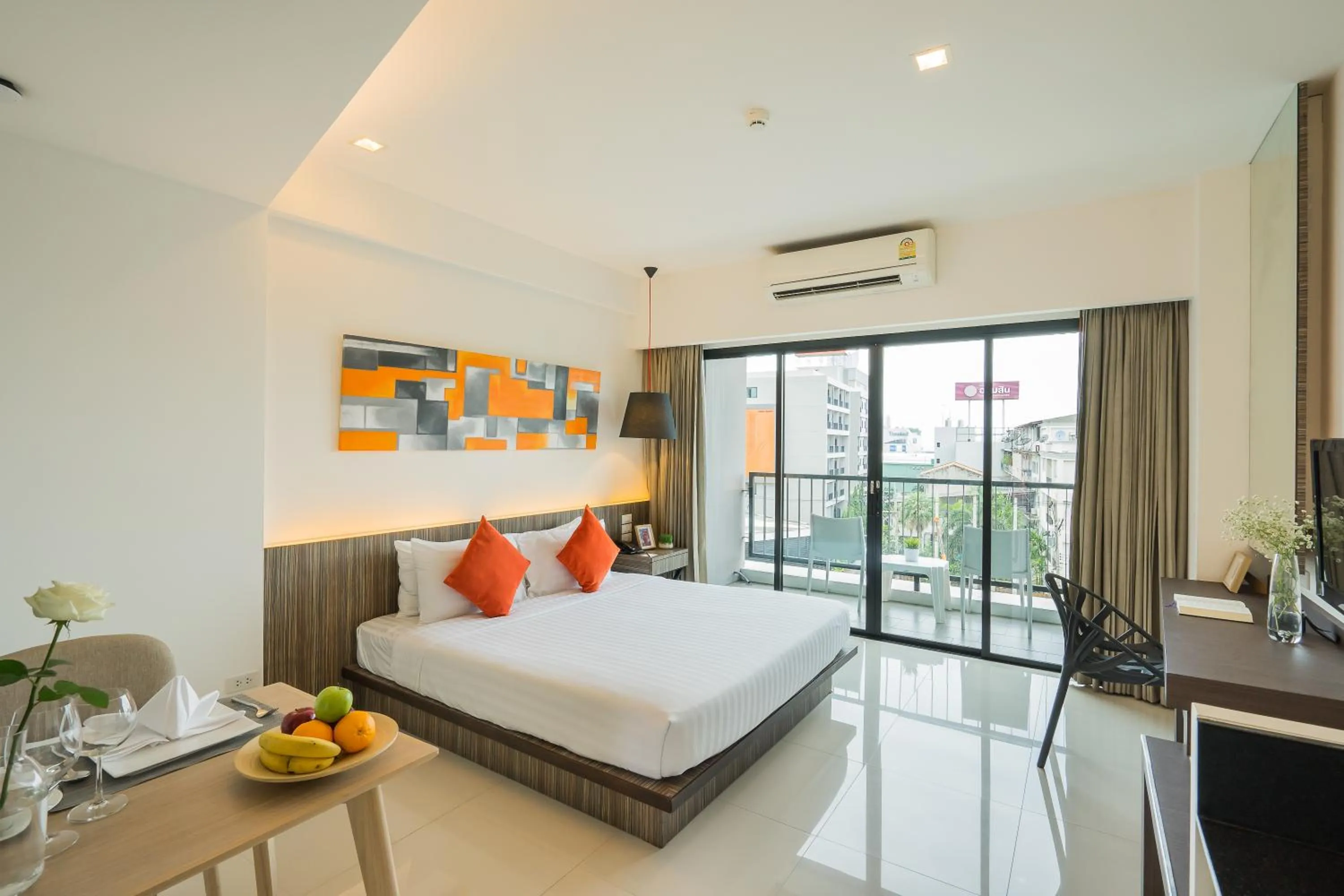 Bed in Hotel J Residence Pattaya