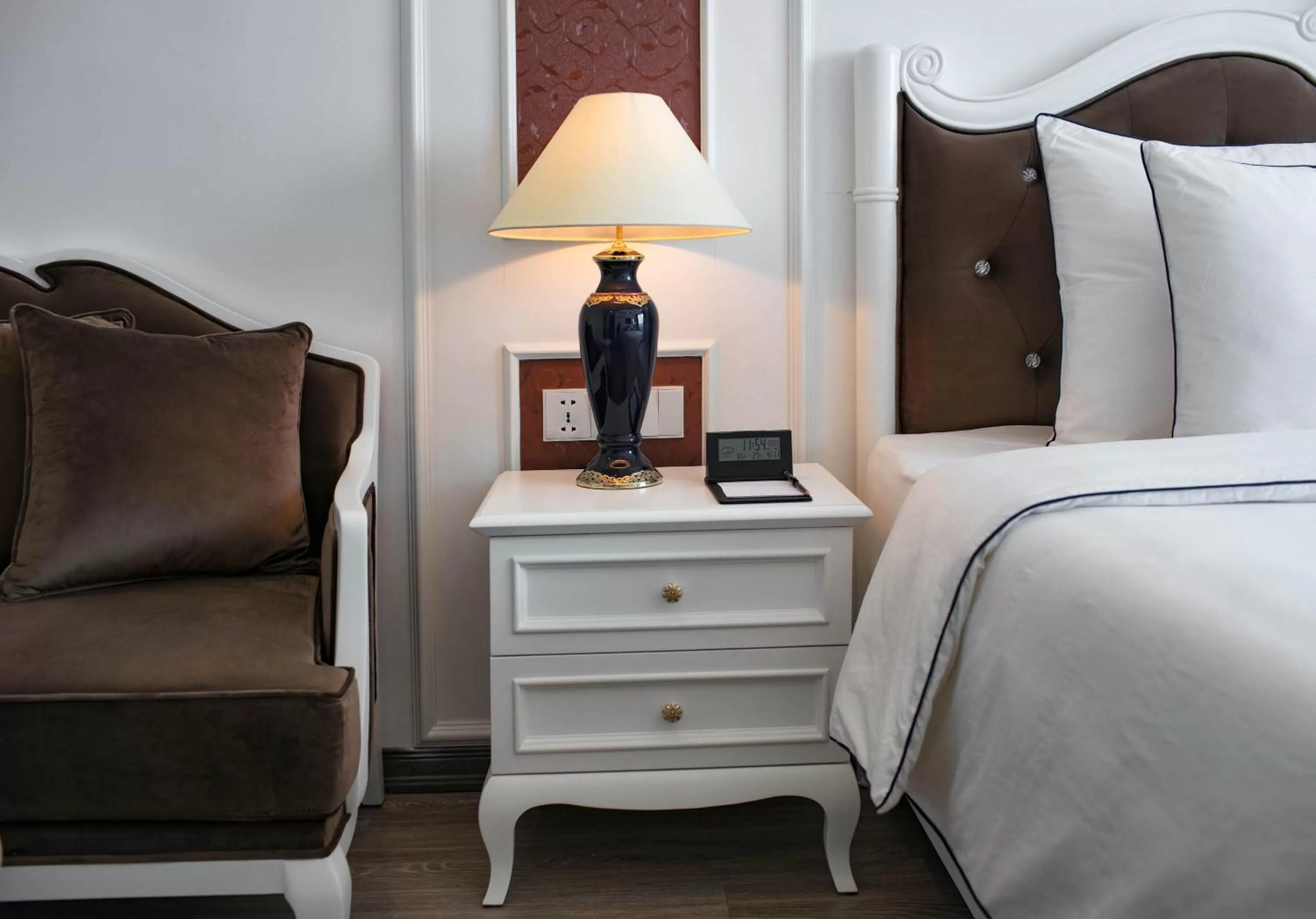 Decorative detail, Bed in Bonsella Hotel