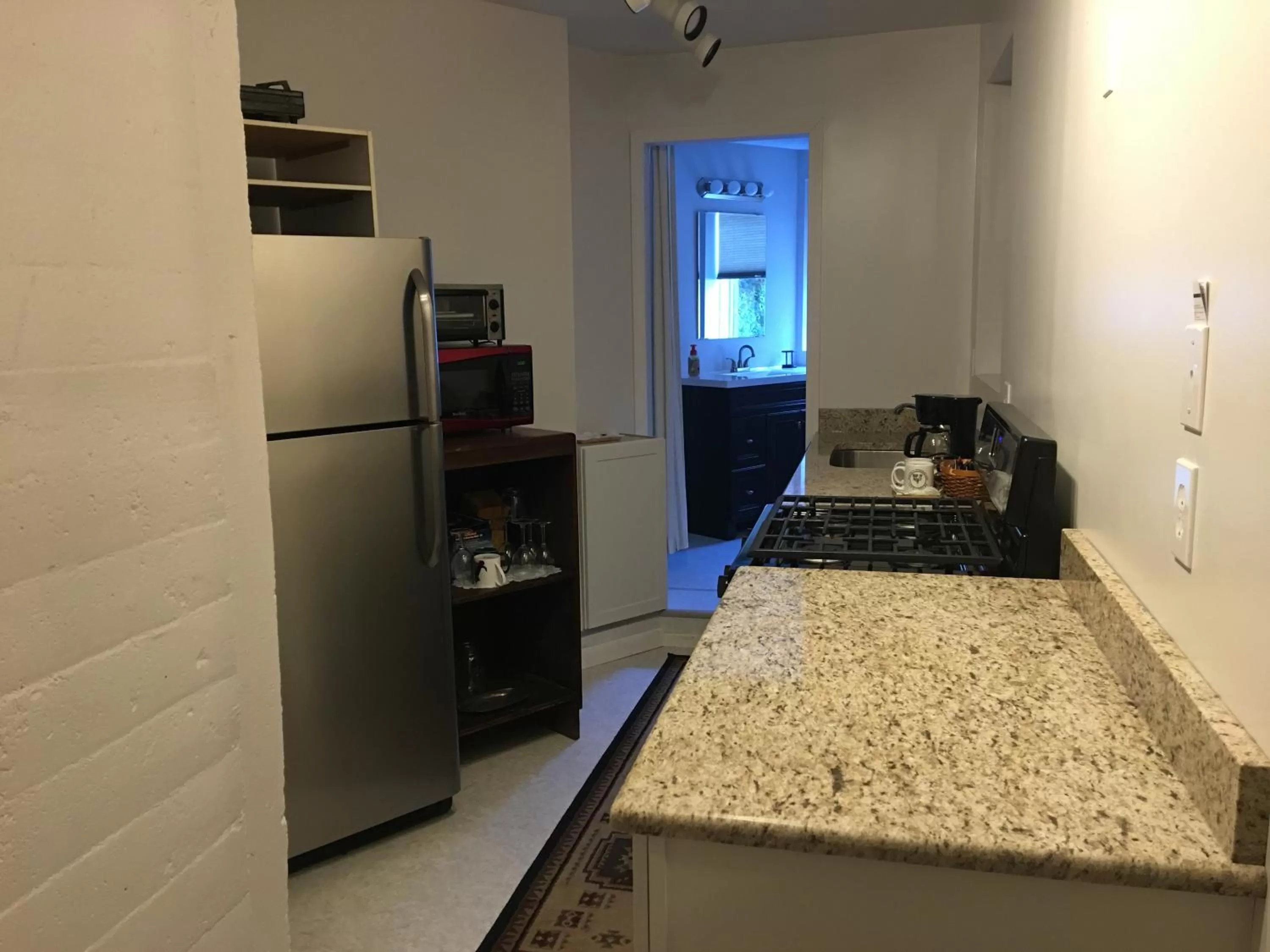 TV/Entertainment Center in River House Inn