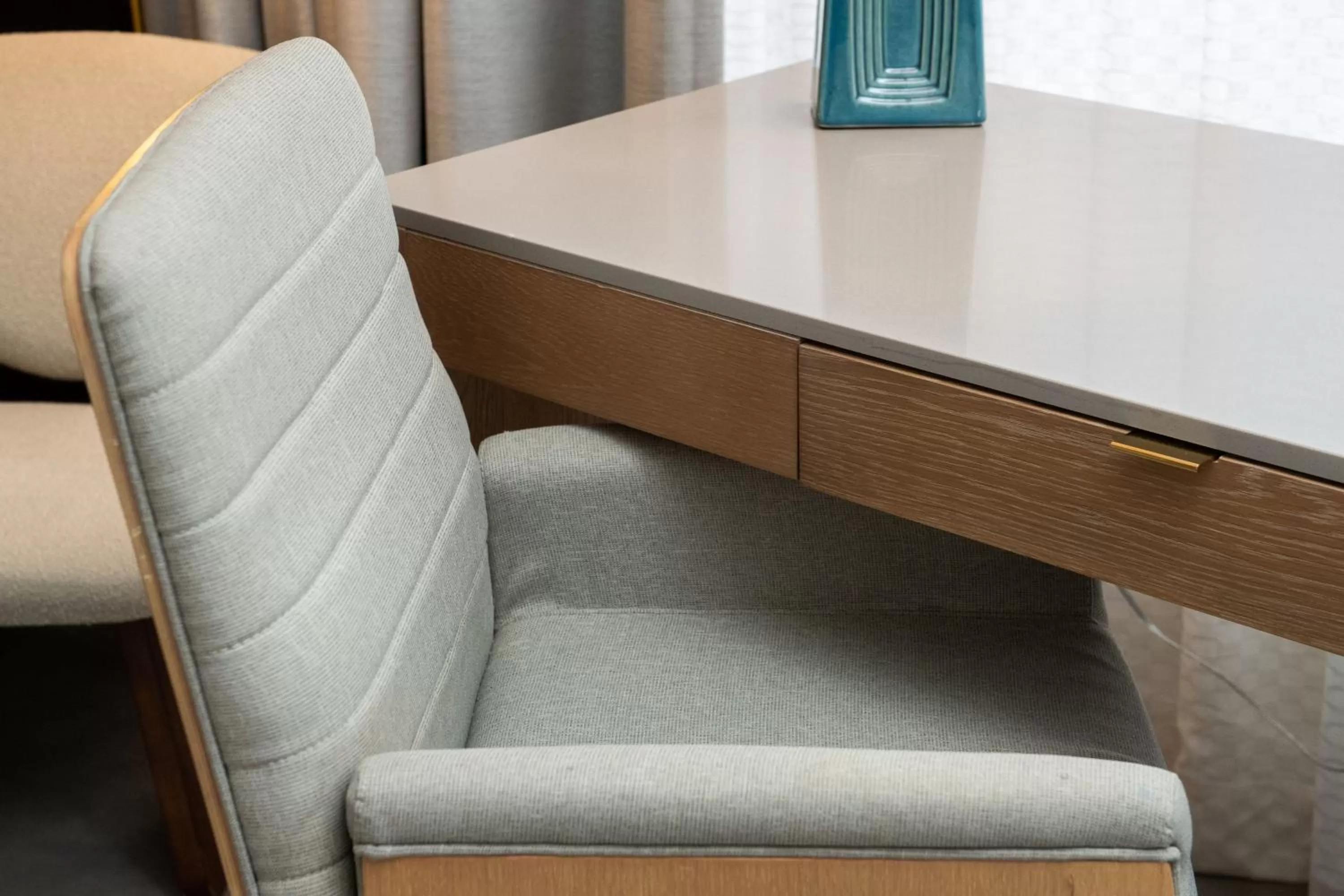 Photo of the whole room in The Hi-Lo, Autograph Collection