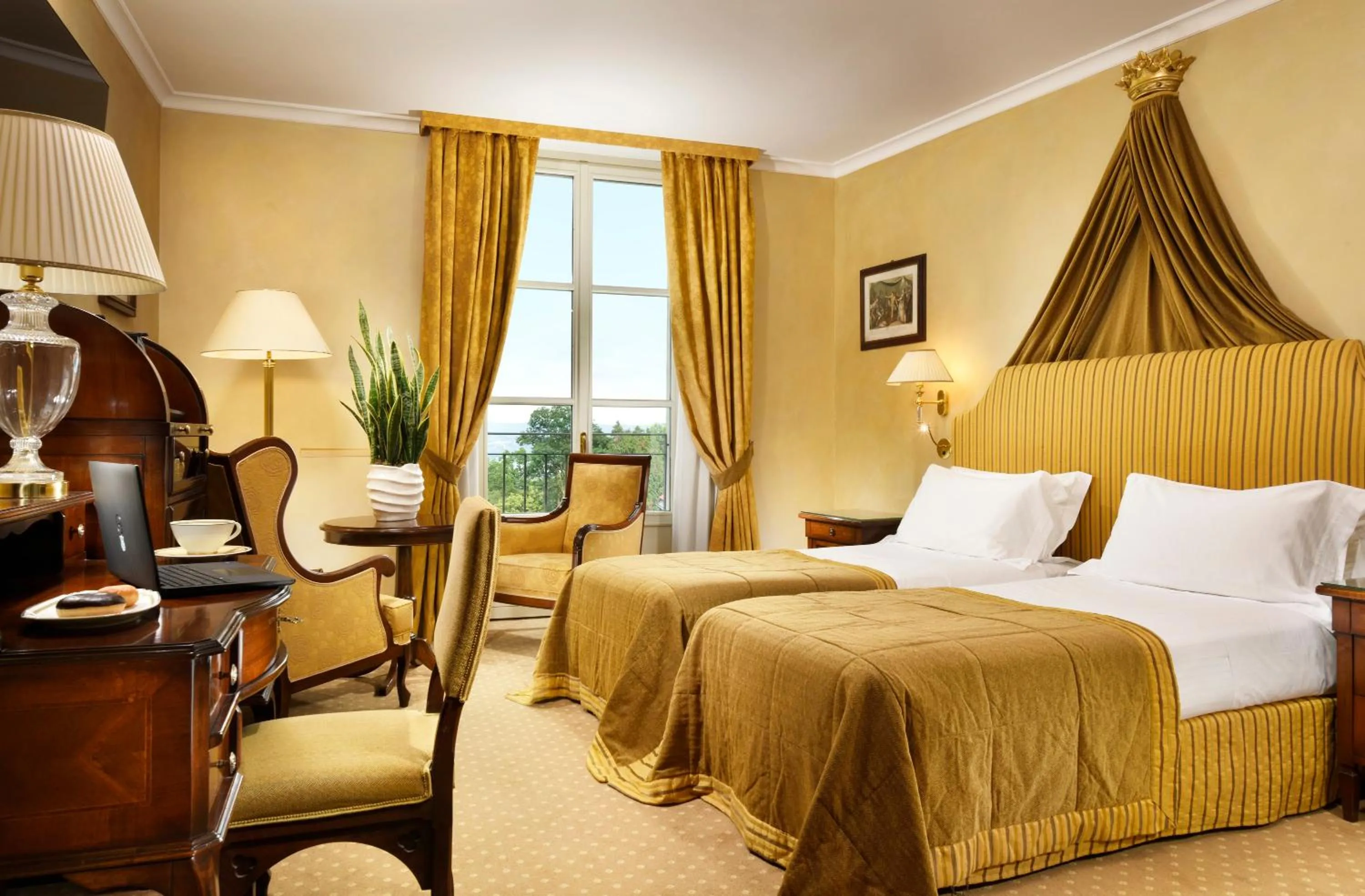 Bed in Castello Dal Pozzo Resort Lago Maggiore - Preferred Hotels & Resorts