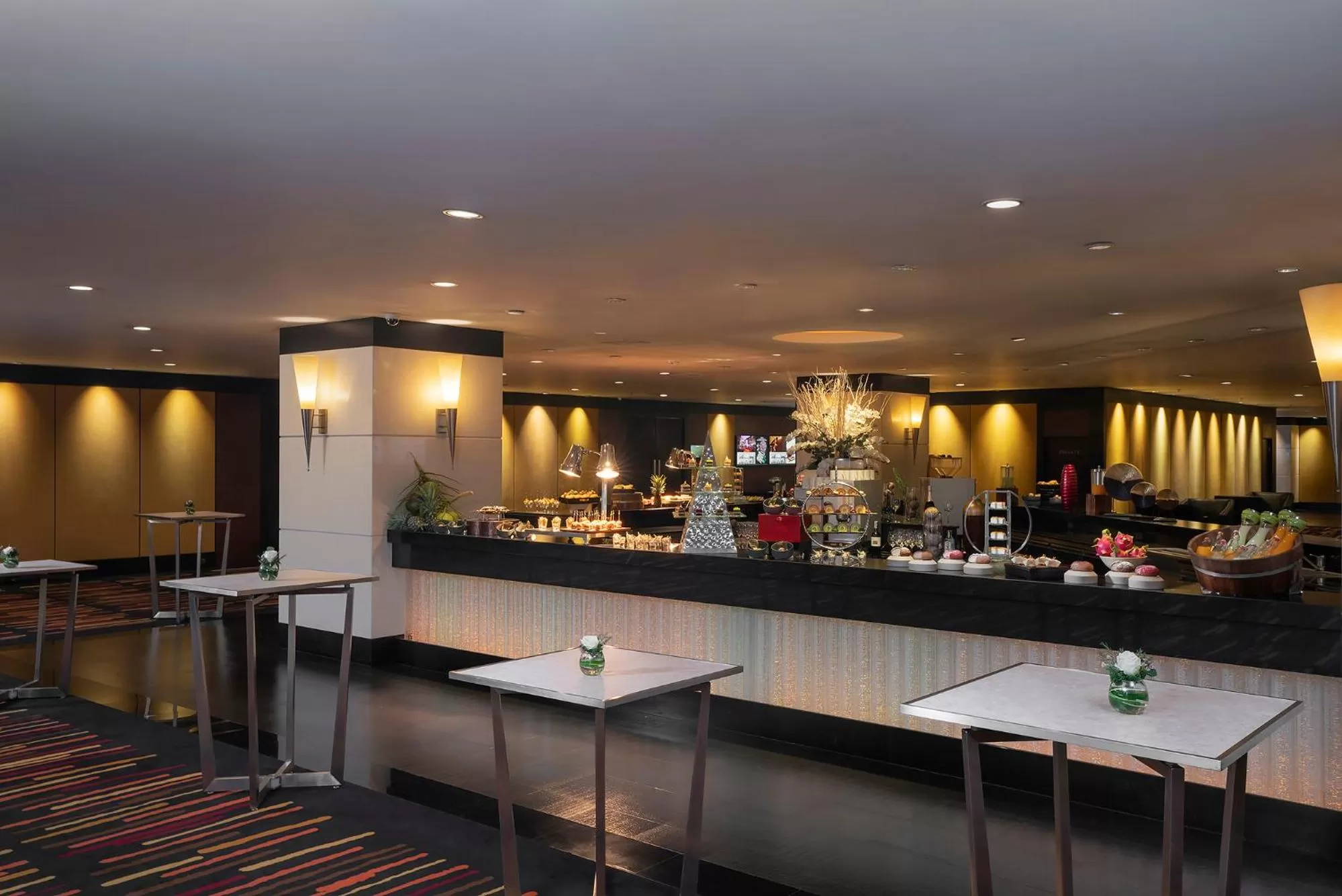 Business facilities in The Landmark Bangkok