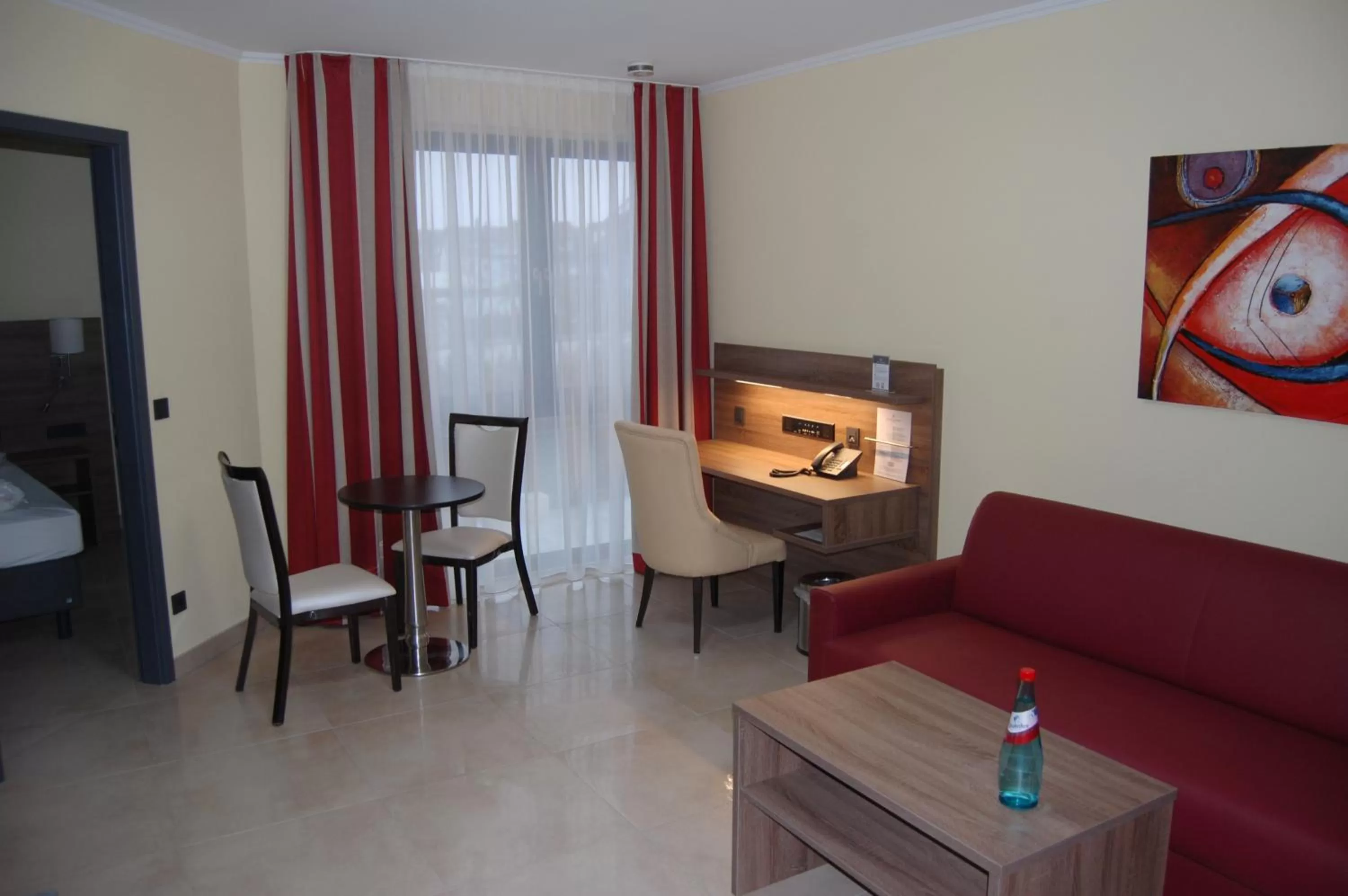 Bed in Naam Hotel & Apartments Frankfurt City-Messe Airport