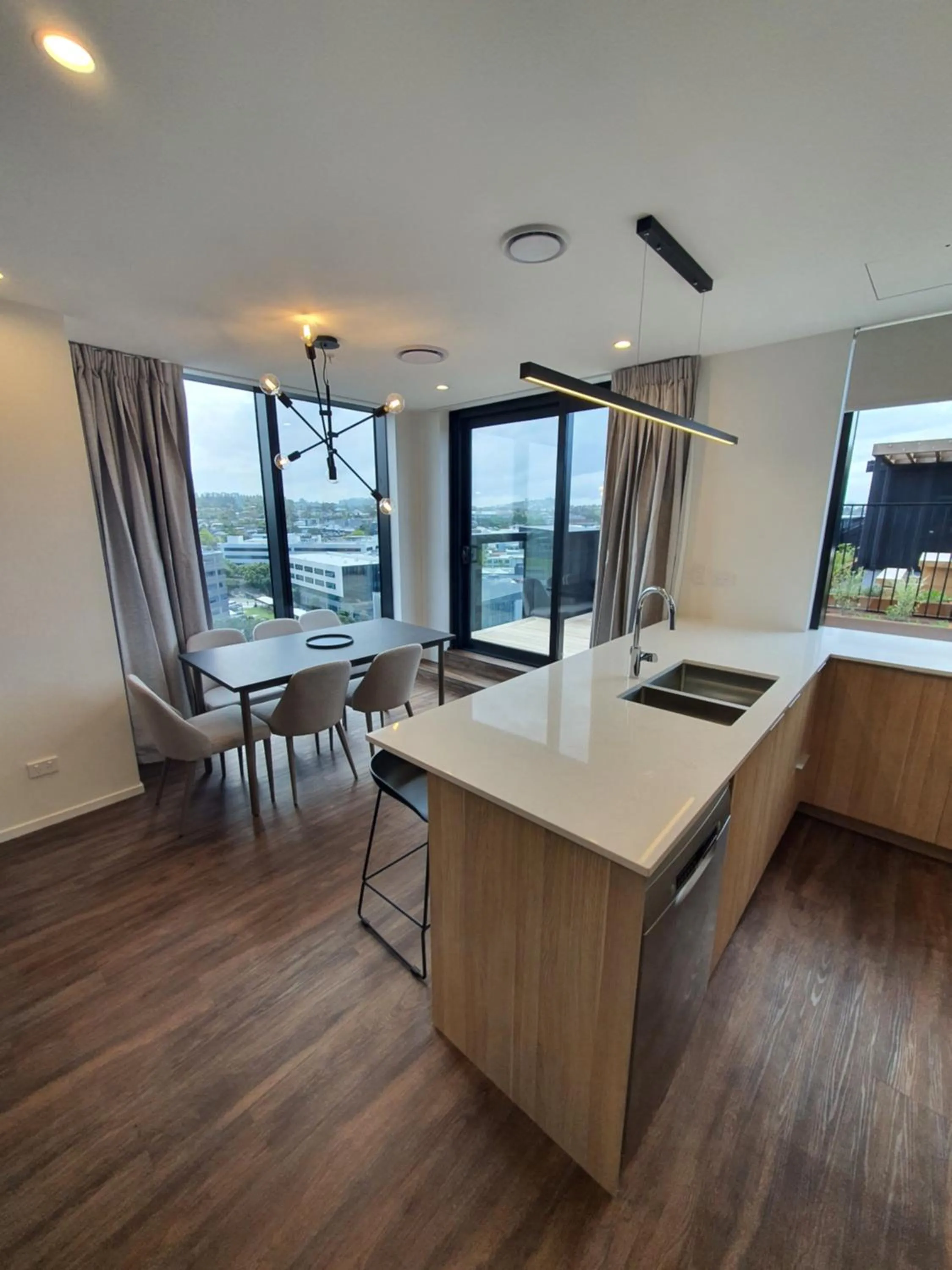 Dining area in La Quinta by Wyndham Ellerslie Auckland