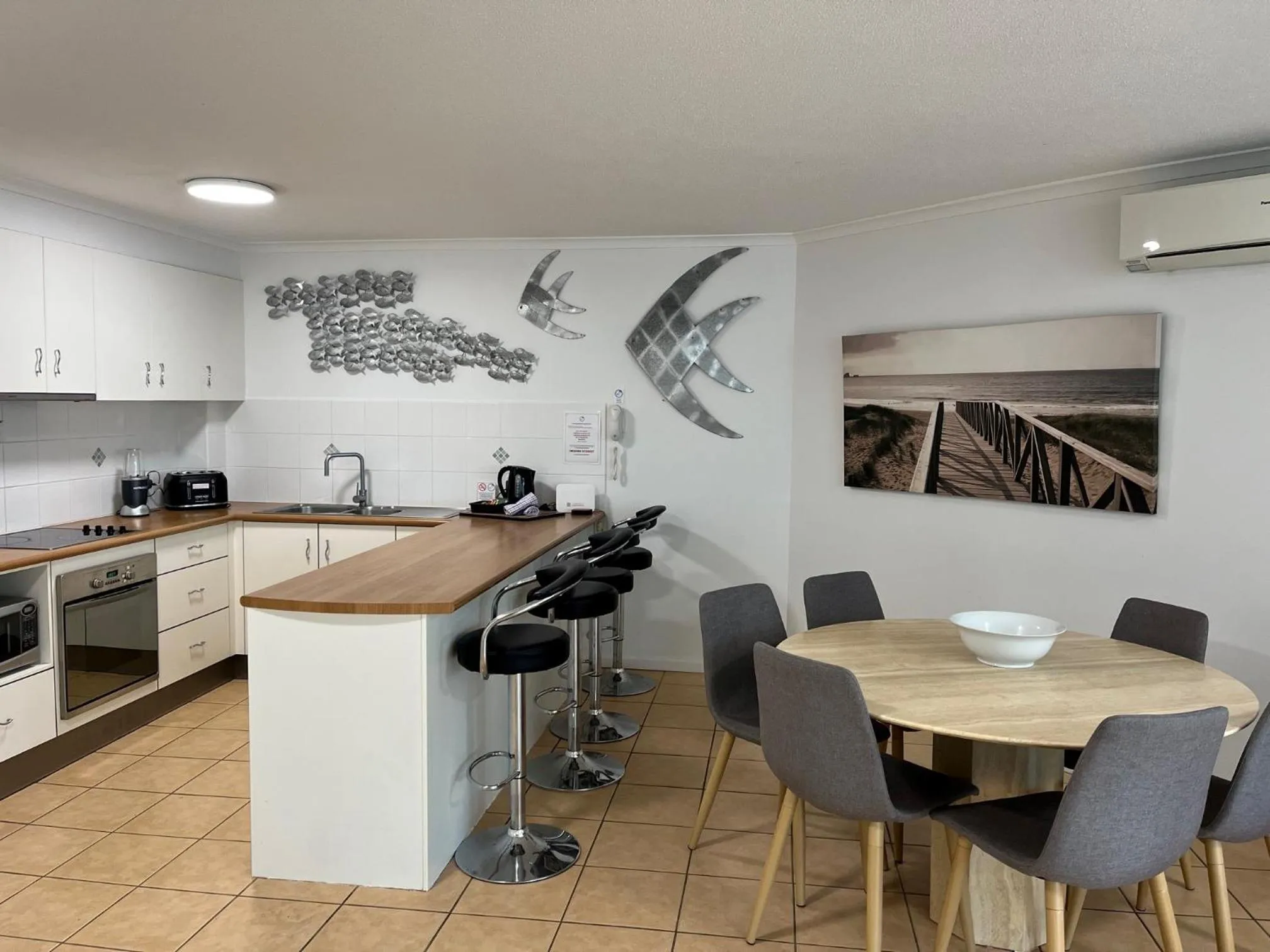 Kitchen or kitchenette in Sanctuary Beach Resort