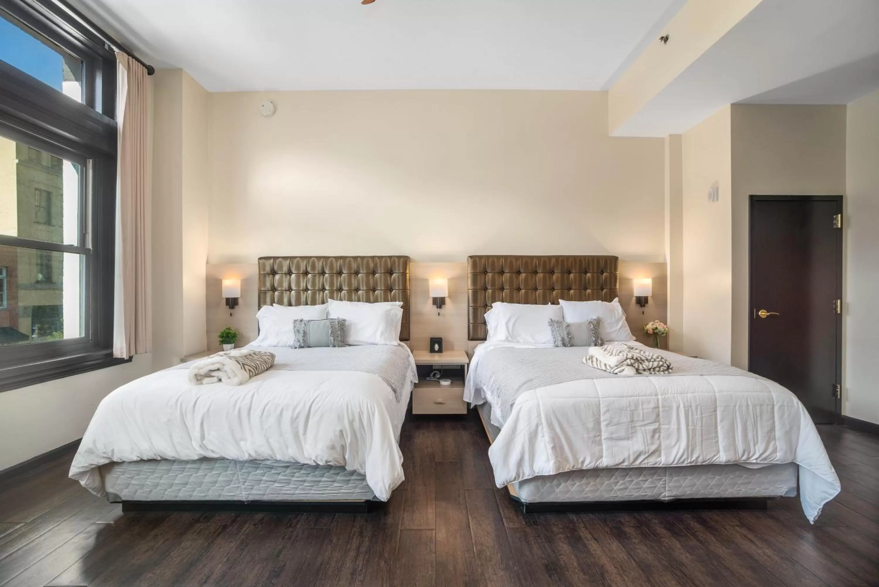 Bed in Good Hotels Downtown Denver