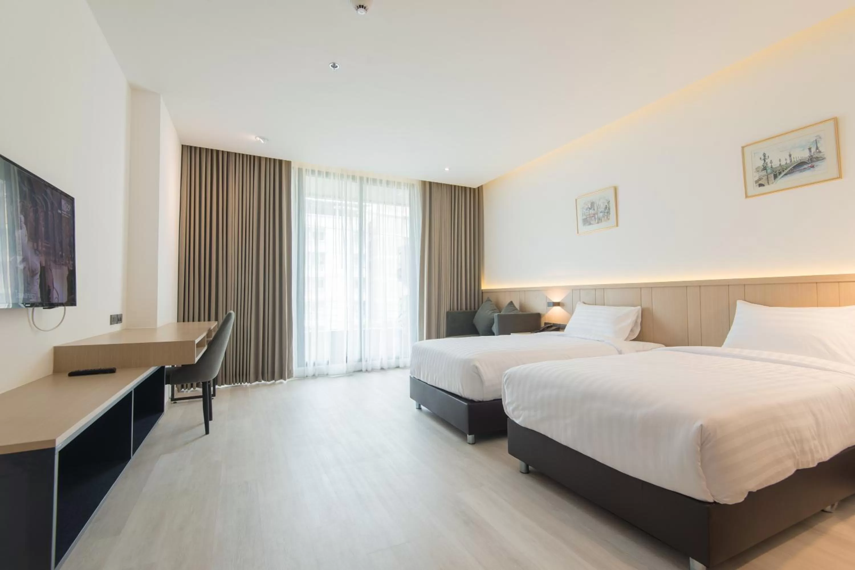 Bed in Madison Bangkok Hotel