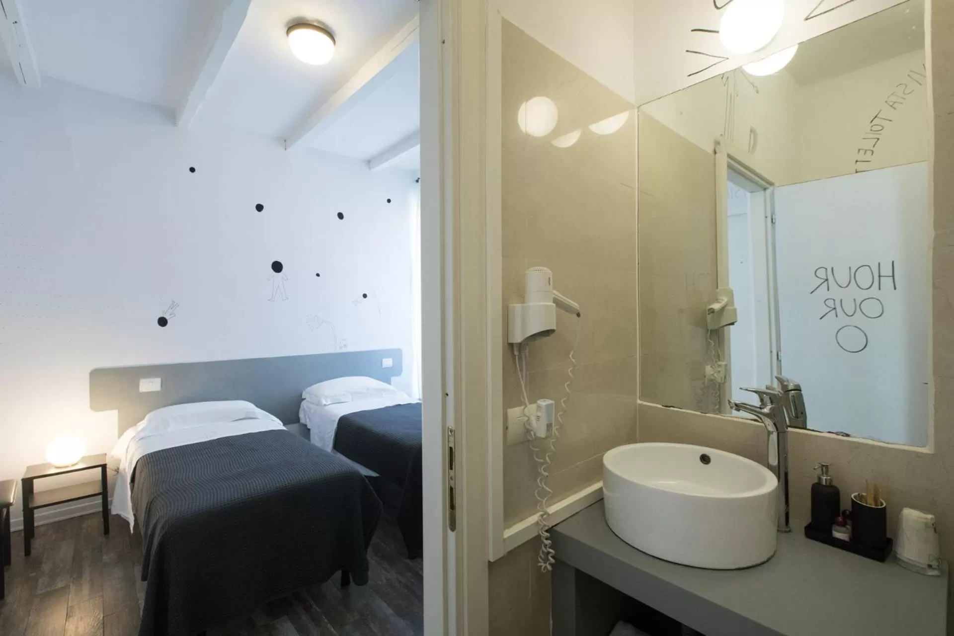 Photo of the whole room, Bed in Boutique Hotel Novecento