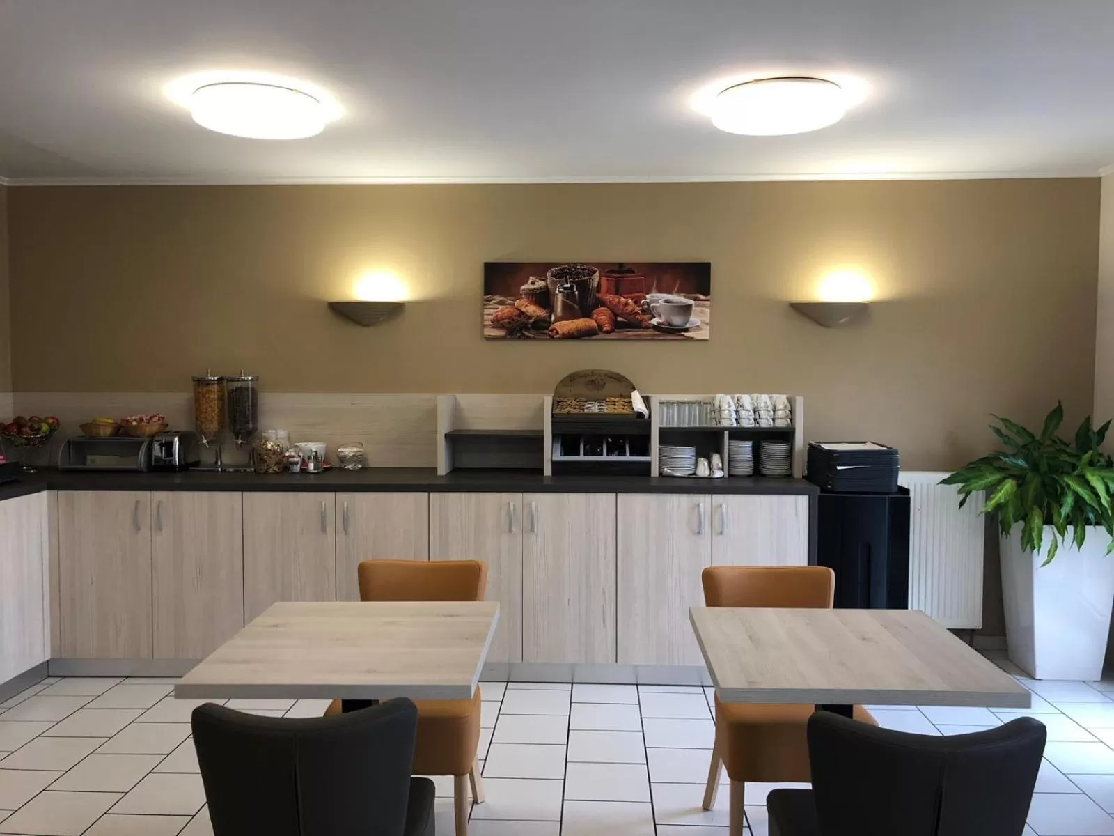 Buffet breakfast in Logis Hotel Altina