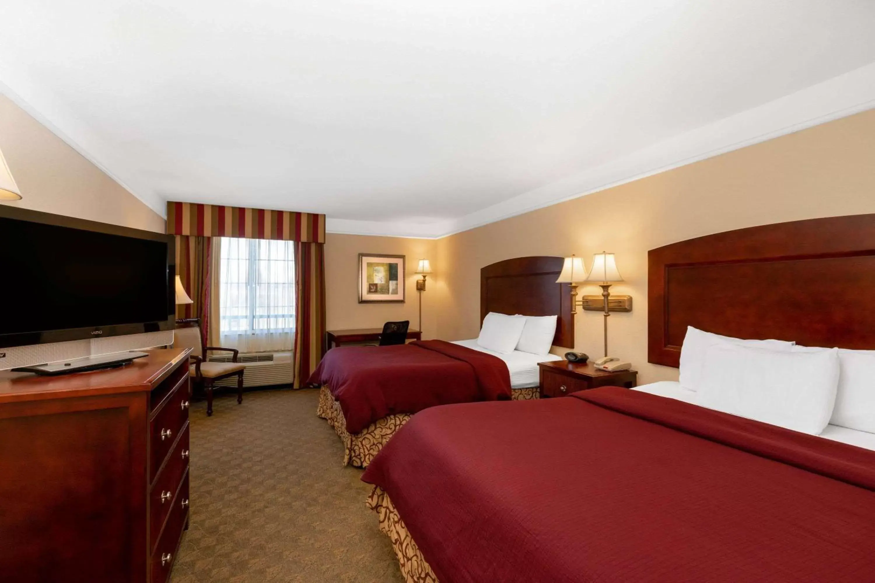 Queen Room with Two Queen Beds and Roll-in Shower - Mobility Accessible/Non-Smoking in La Quinta by Wyndham Dodge City Queen Room with Two Queen Beds and Roll-in Shower - Mobility Accessible/Non-Smoking in La Quinta by Wyndham Dodge City