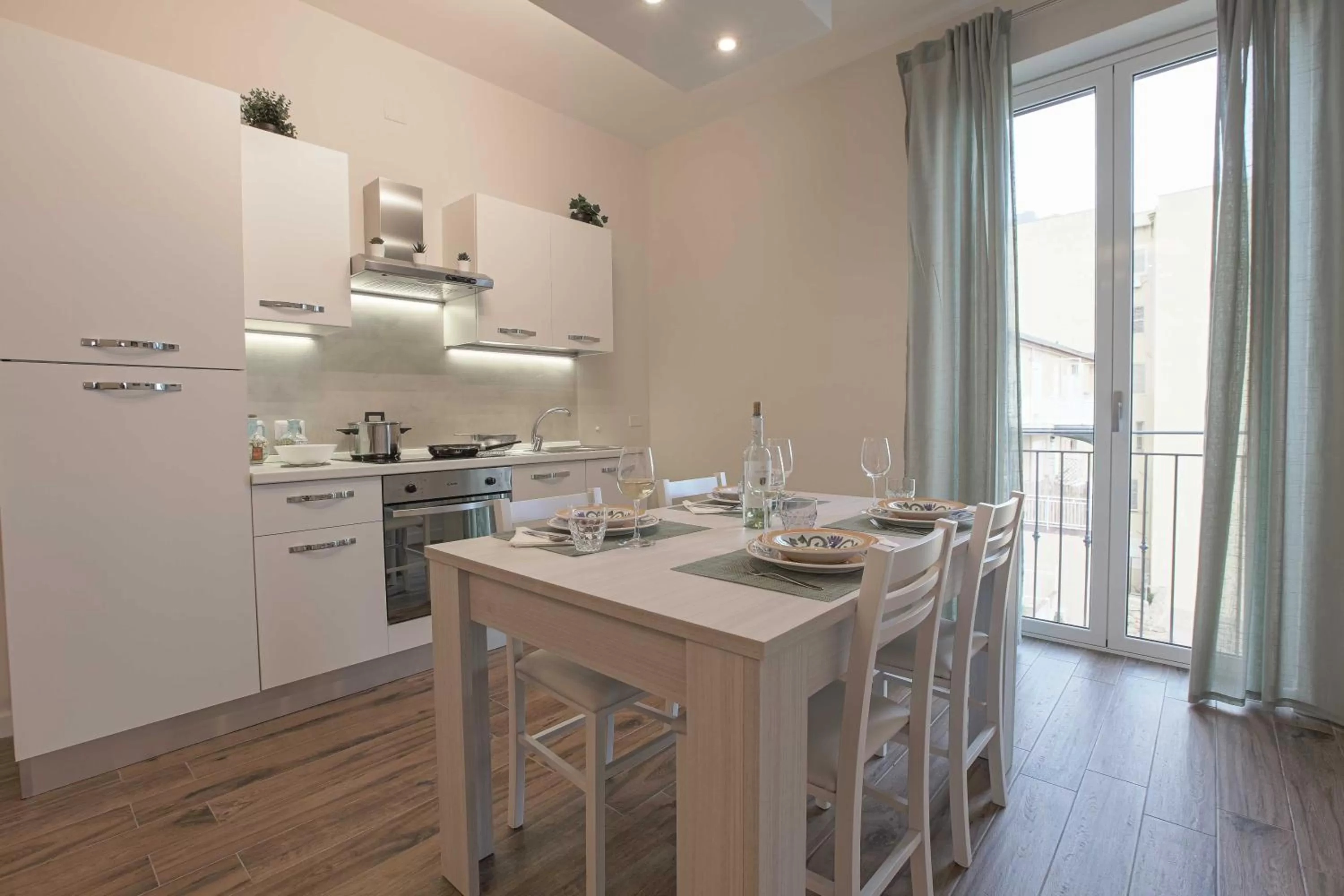 Kitchen or kitchenette in Esseneto Rooms