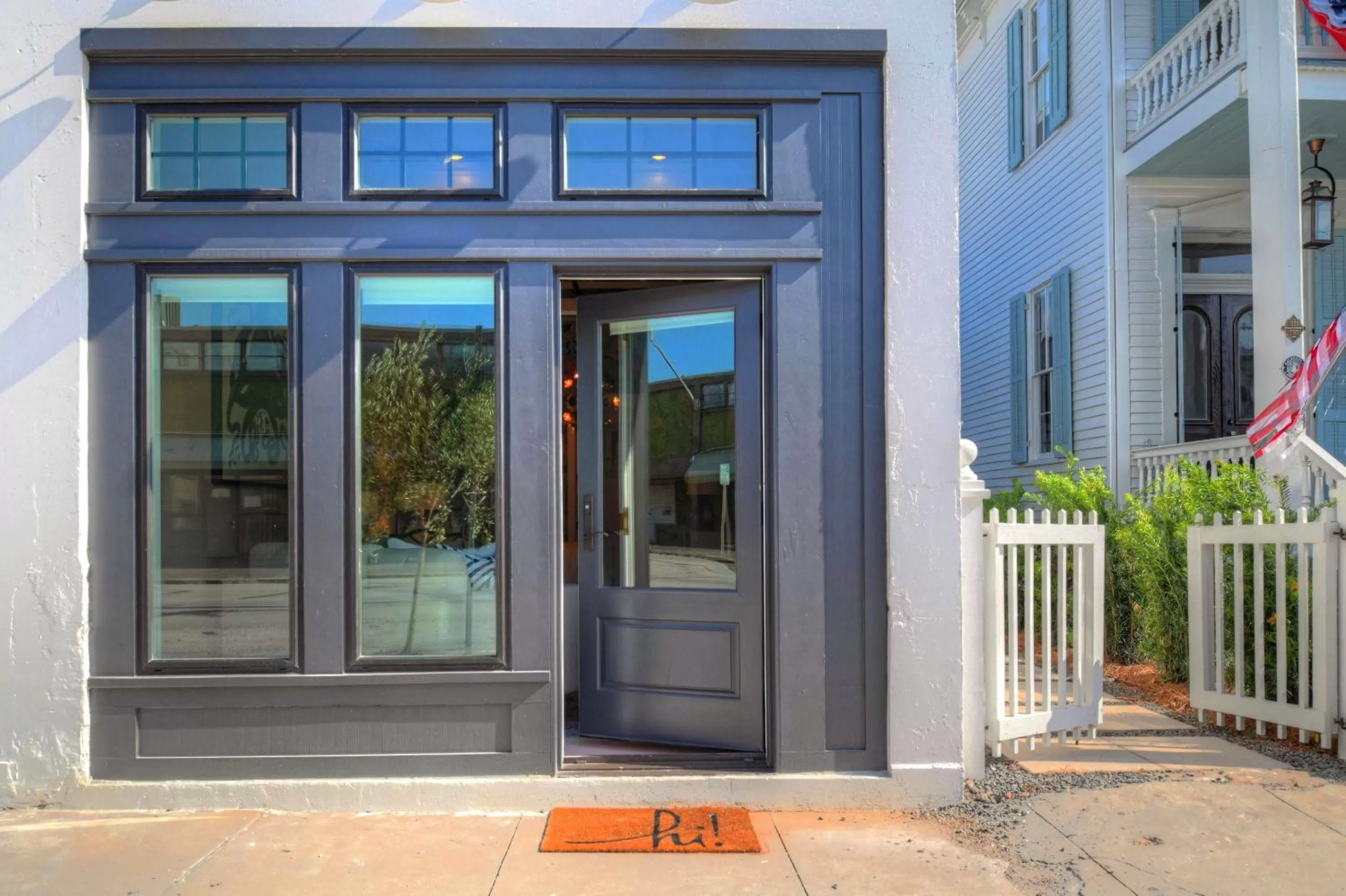 Facade/entrance in The Pink Room at Emily's On The Island