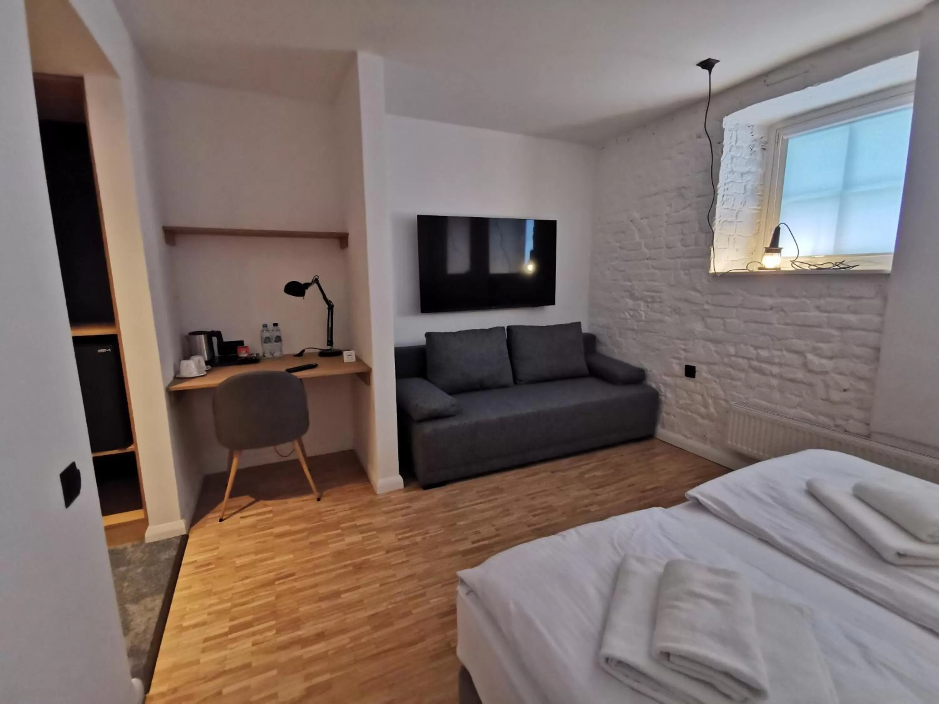 TV/Entertainment Center in Grand Tulipan