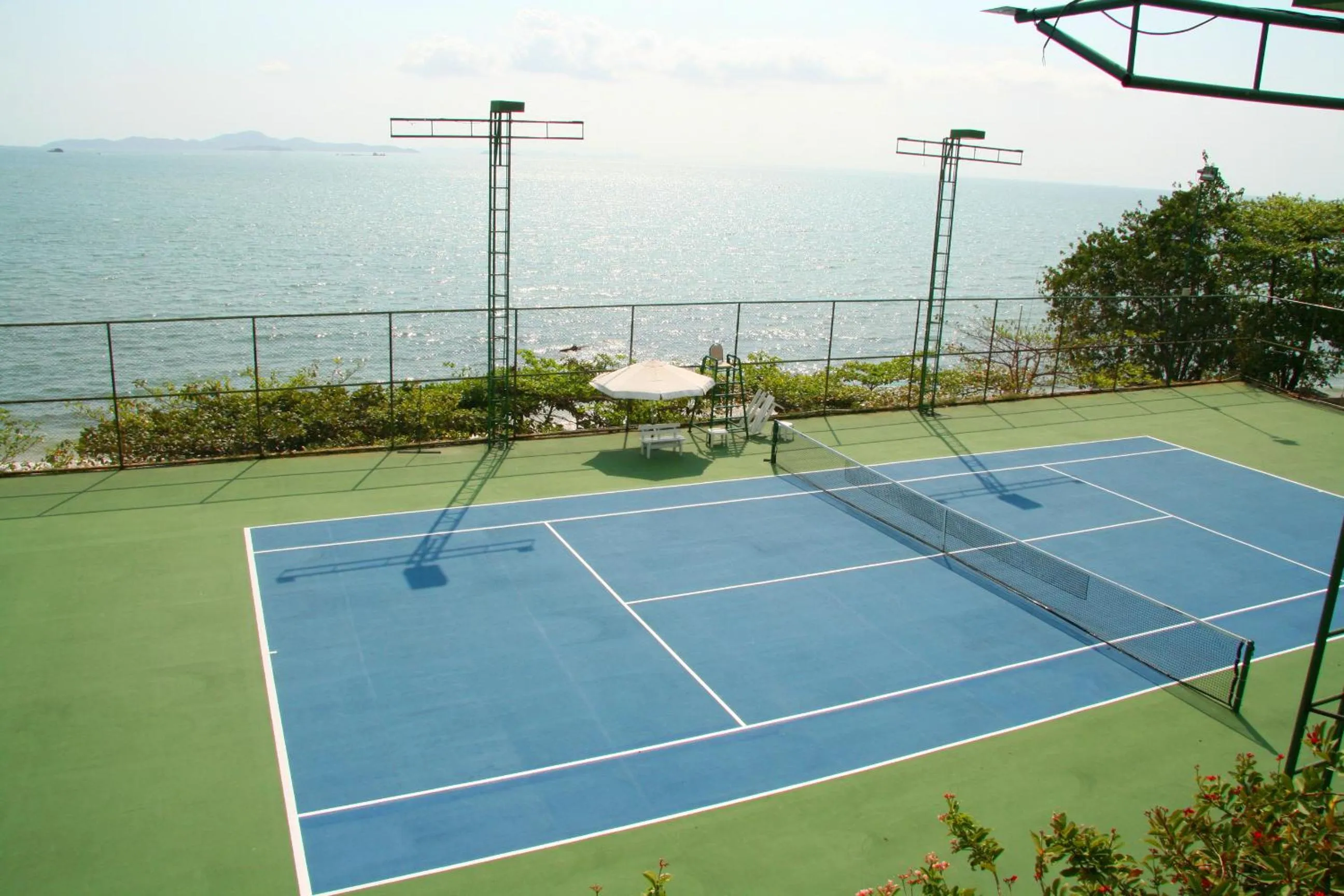 Tennis court in Dusit Thani Pattaya