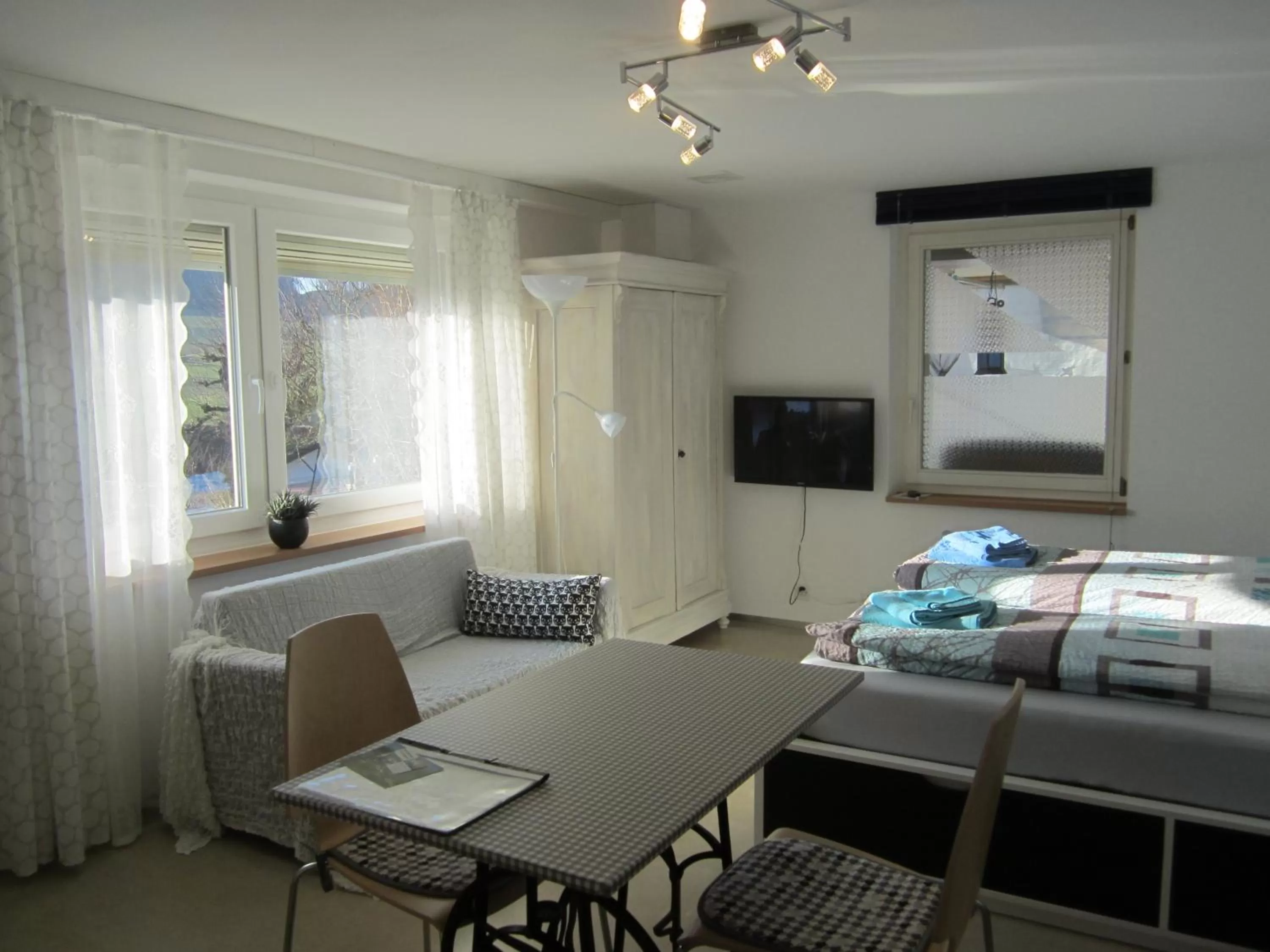 Bed, Seating Area in BnB Mönthal im Jurapark