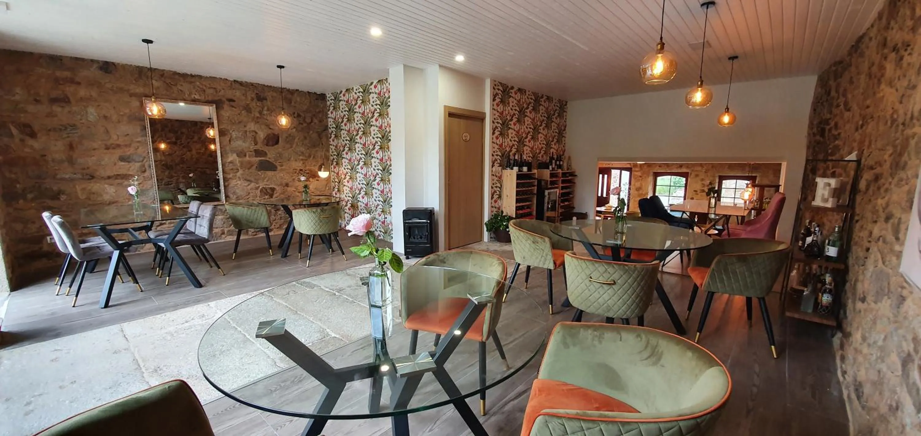 Restaurant/places to eat in Ecocasa Lema II