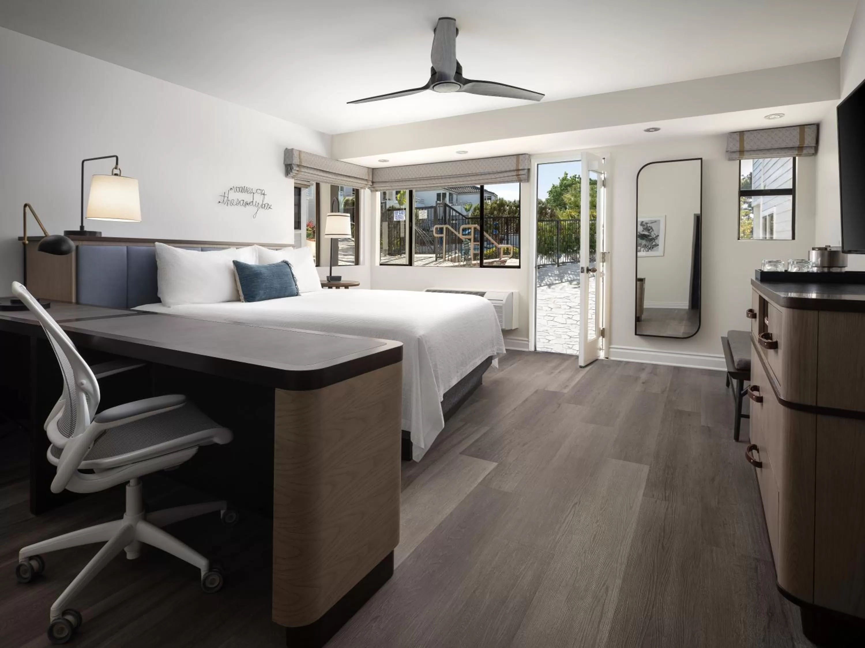 Photo of the whole room, Bed in Hotel Indigo San Diego Del Mar by IHG