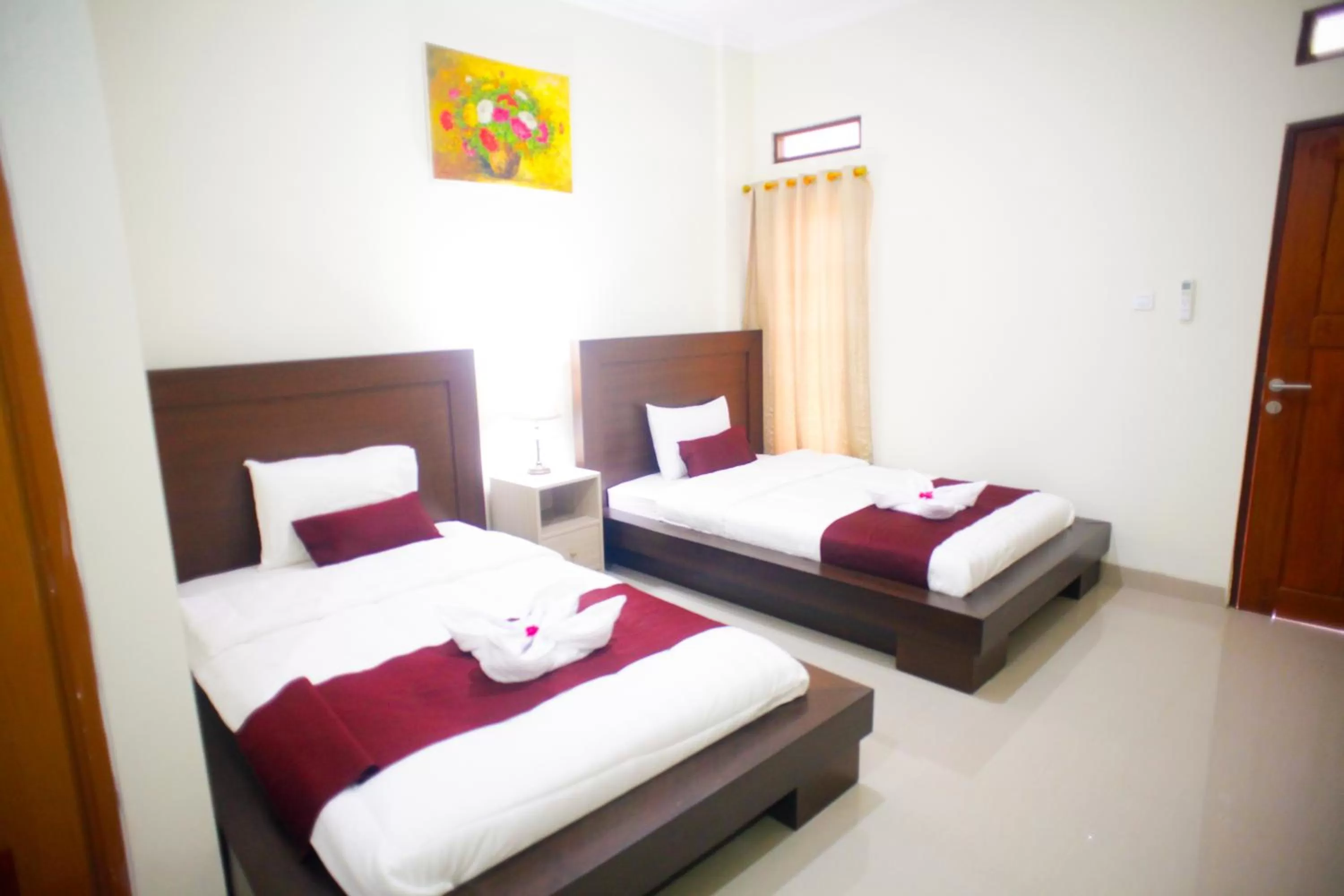 Photo of the whole room, Bed in Pavilla Labuan Bajo