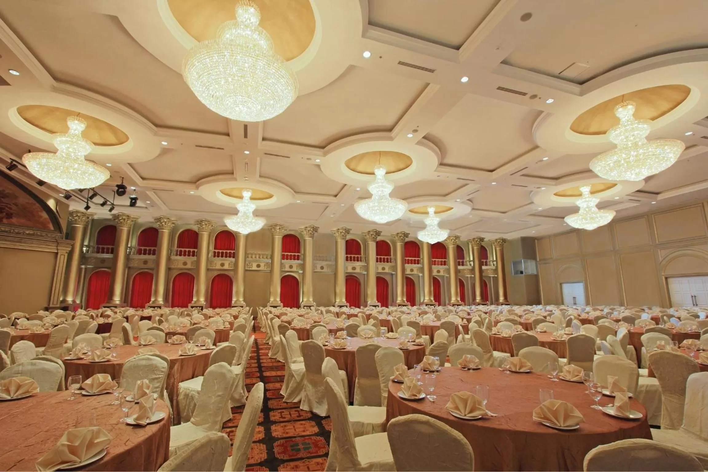 Banquet/Function facilities in Harmoni One Convention Hotel and Service Apartments