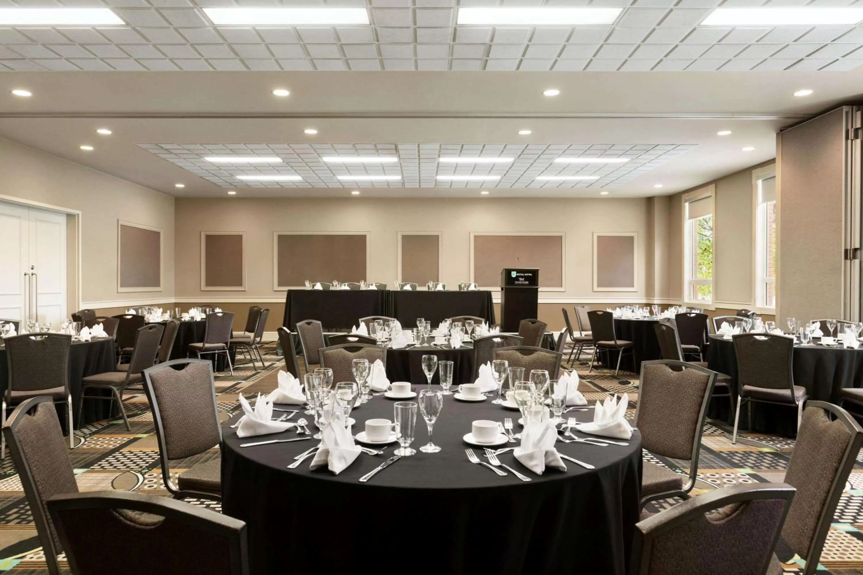 Banquet/Function facilities in Royal Hotel Calgary, Trademark Collection by Wyndham