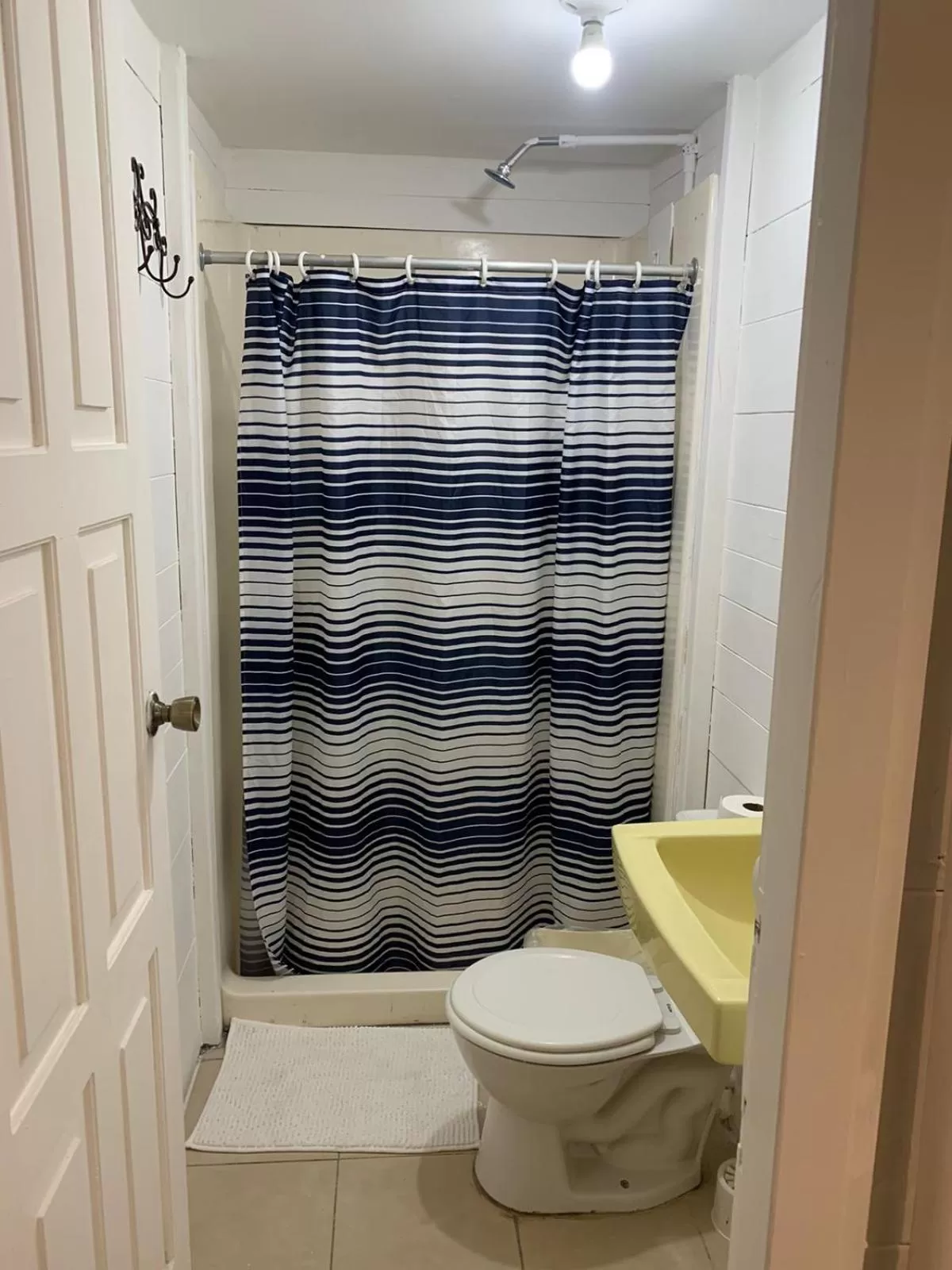 Bathroom in Looking Good Surf House San Juan del Sur