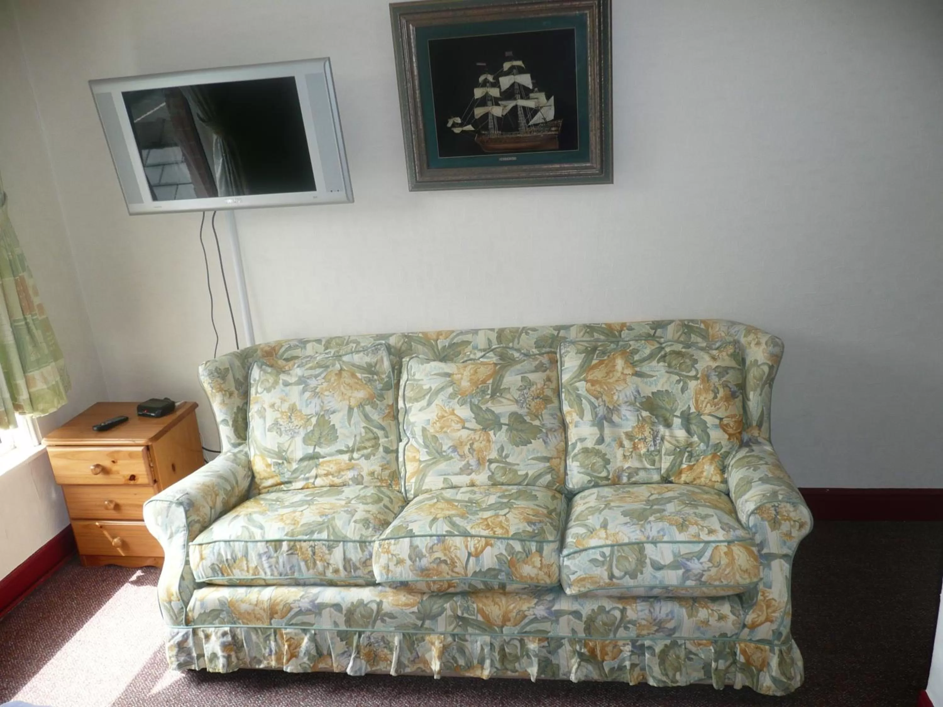 Seating area in Beijing Dragon Hotel