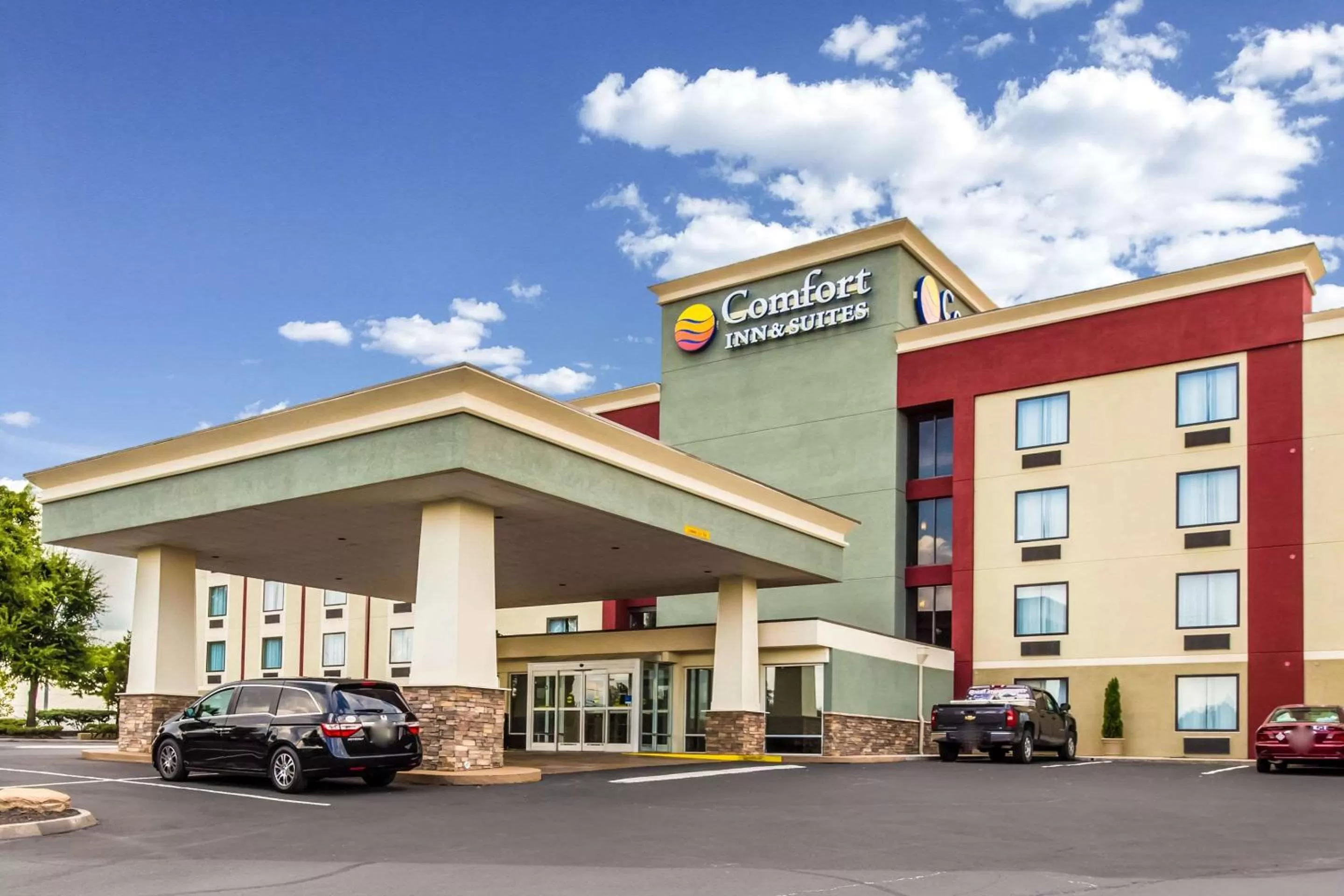 Property building in Comfort Inn & Suites Knoxville West