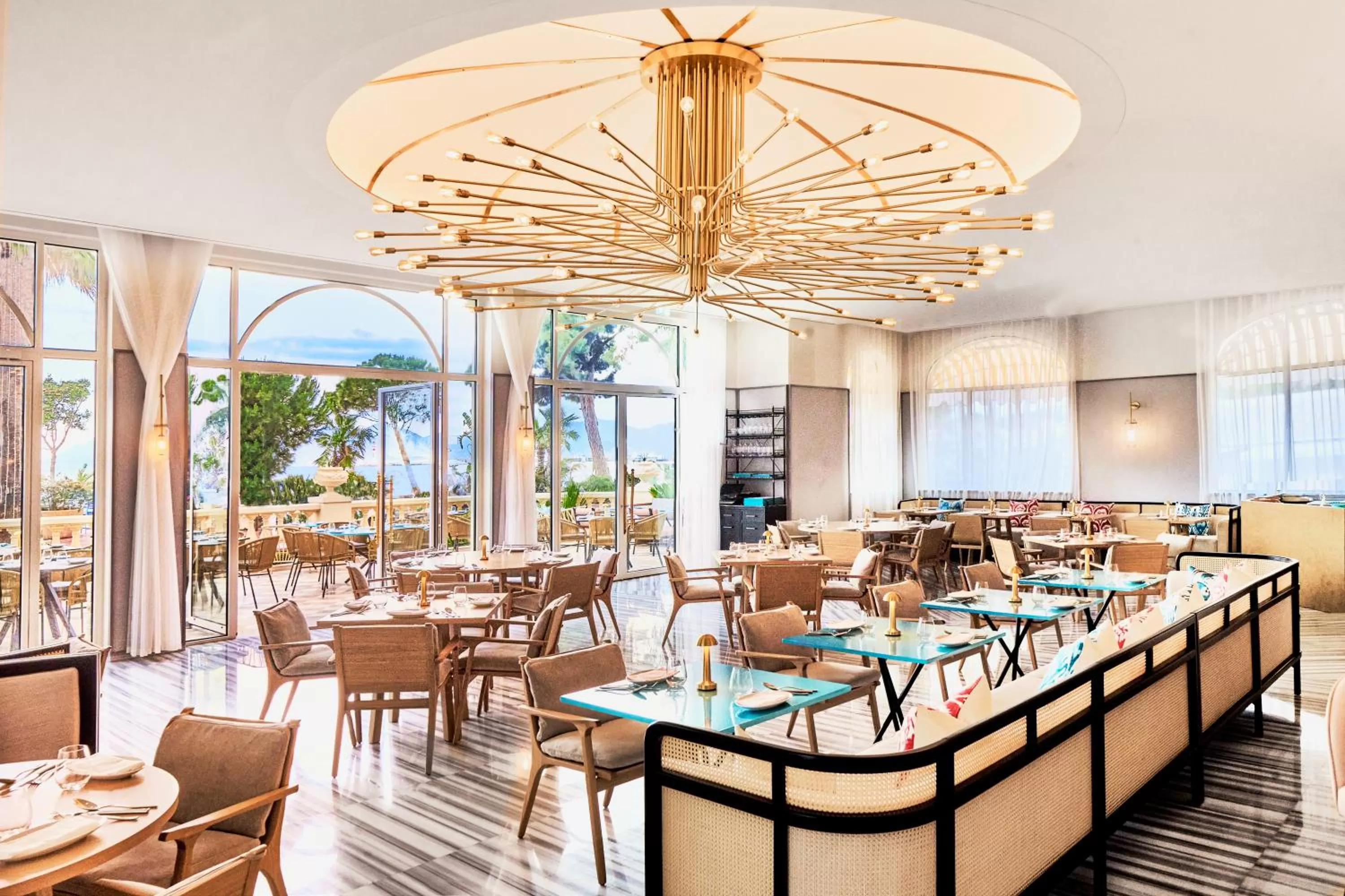 Restaurant/places to eat in Carlton Cannes, a Regent Hotel